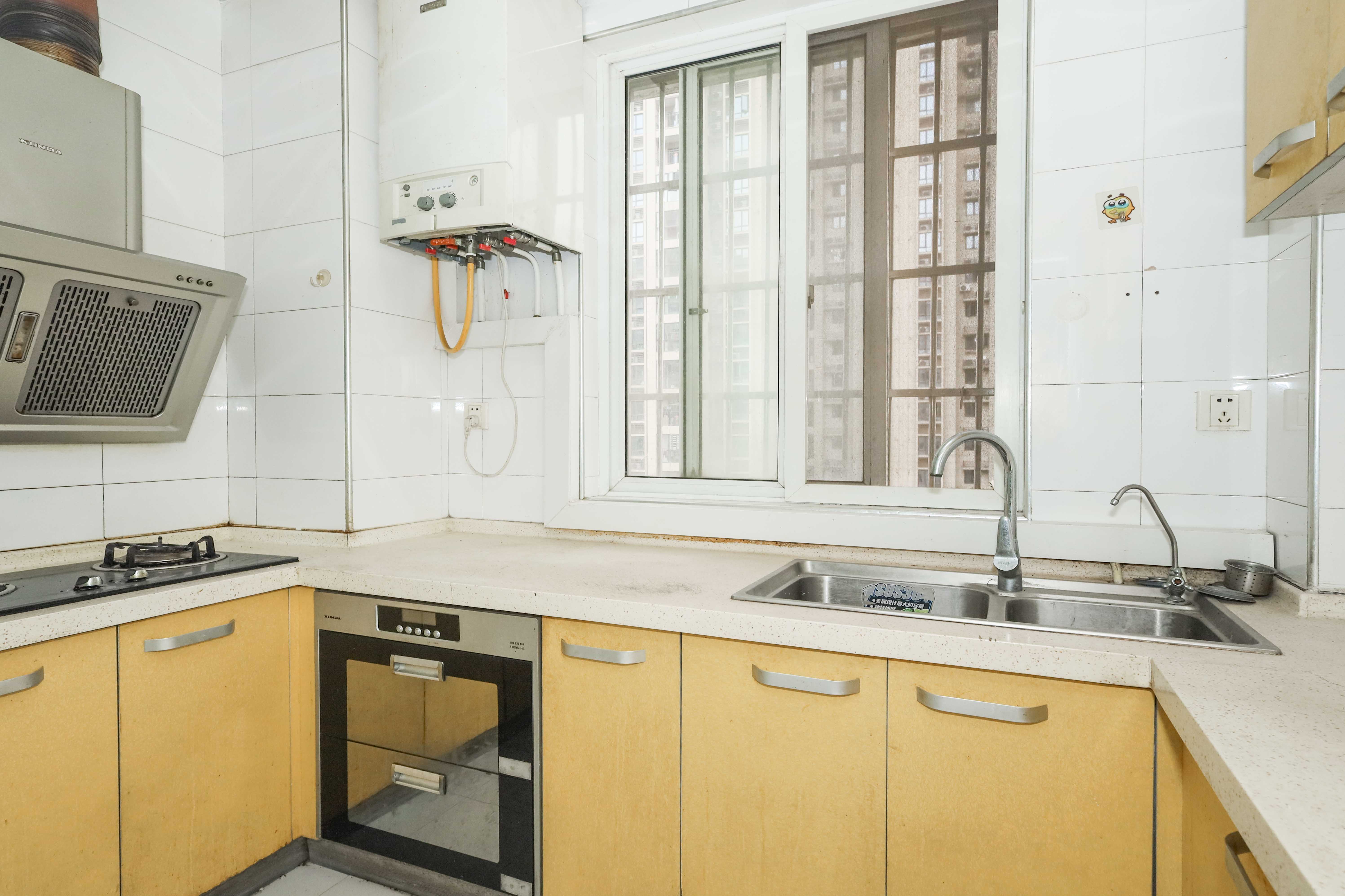 麓山润城  3室2厅2卫    88.0万 麓山润城  3室2厅2卫    88.0万室内图