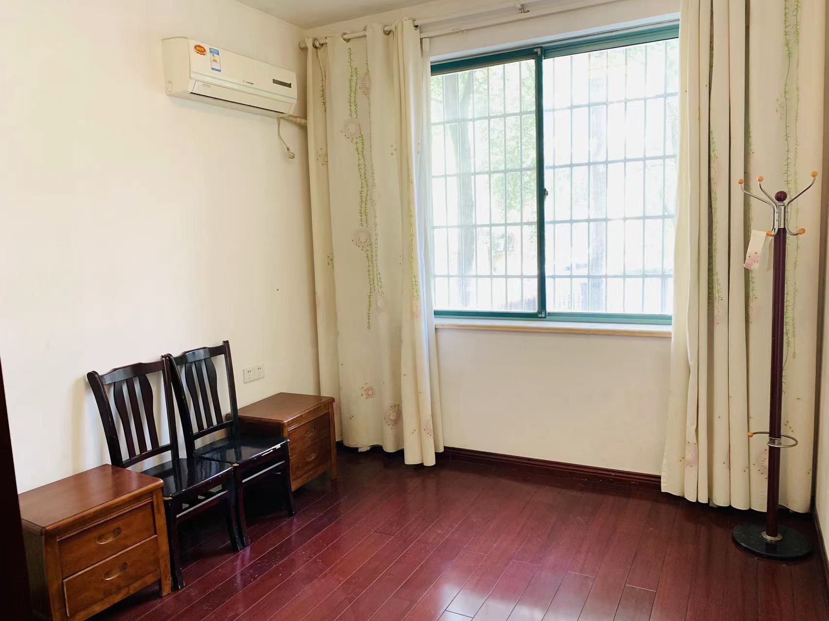柳荷鑫苑  3室2厅2卫   1500.00元/月室内图
