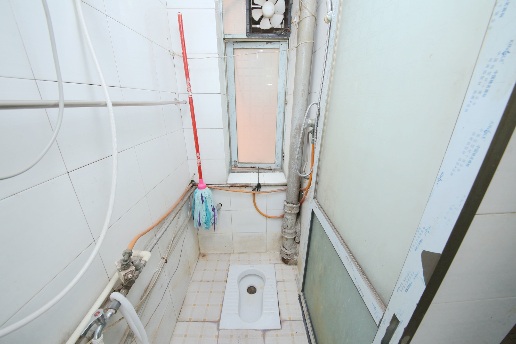 营盘街社区  2室1厅1卫   68.00万卫生间