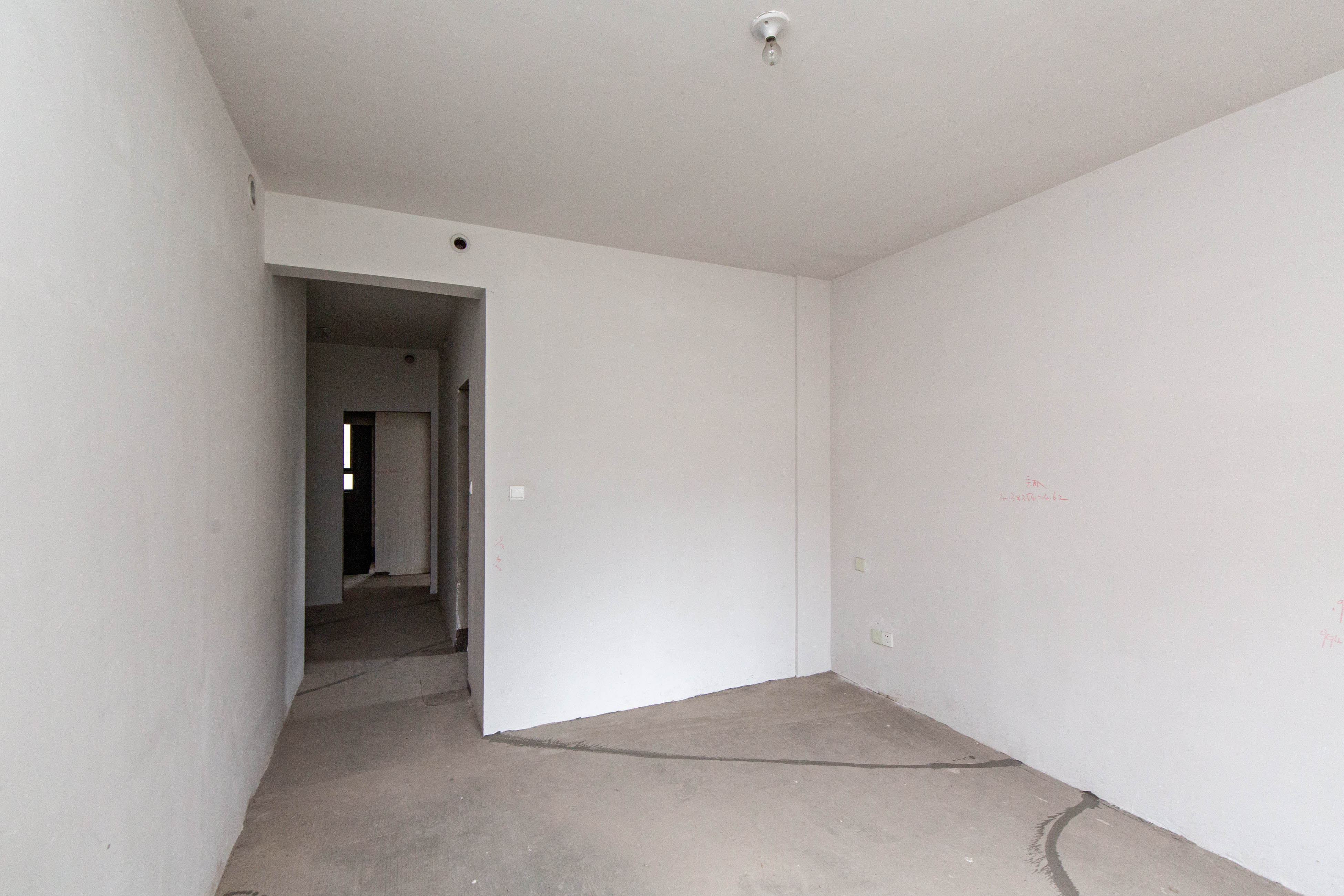 鑫苑木莲世家  4室2厅2卫   245.00万 鑫苑木莲世家  4室2厅2卫   245.00万卧室