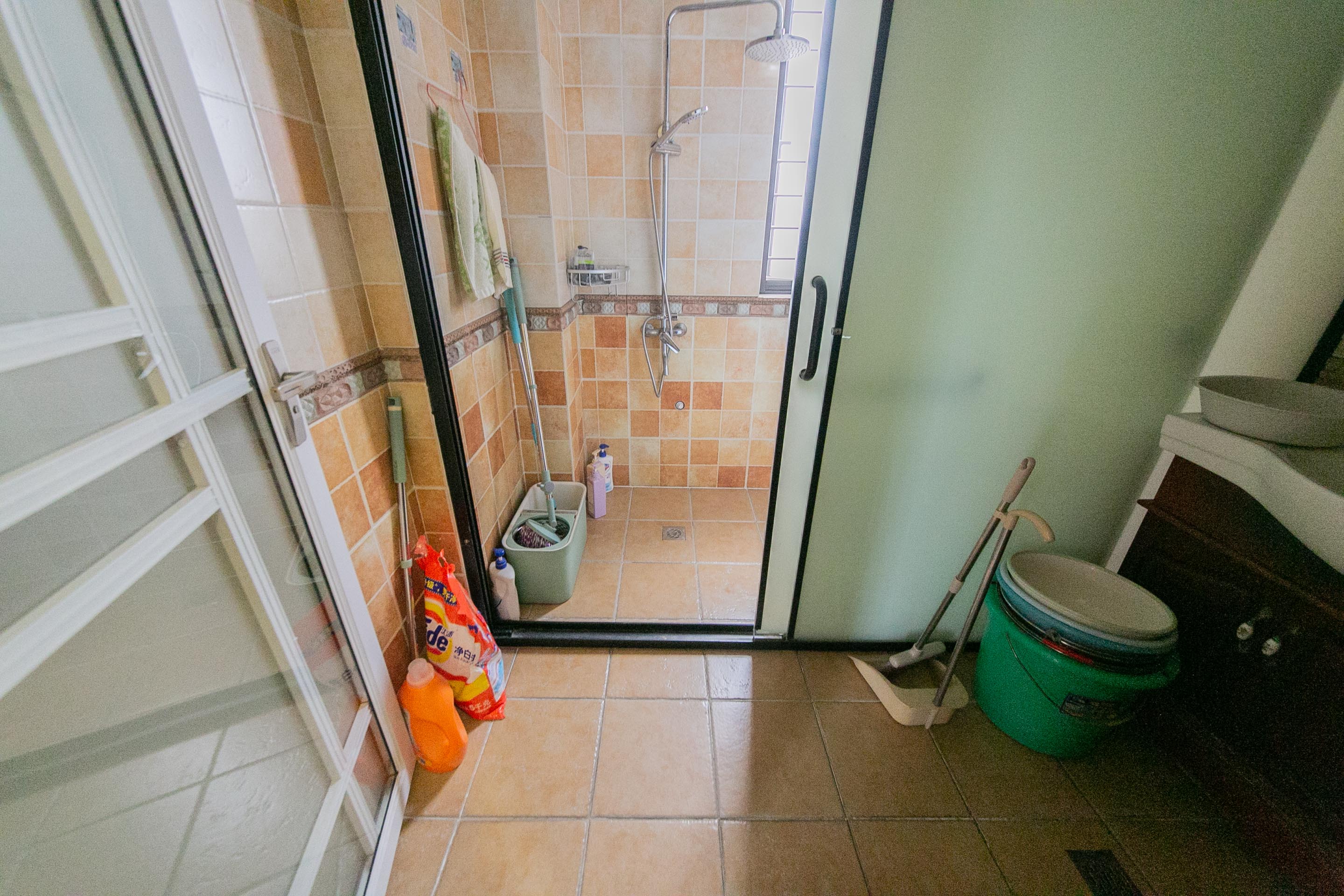 水映加州  2室2厅1卫    136.1万卫生间