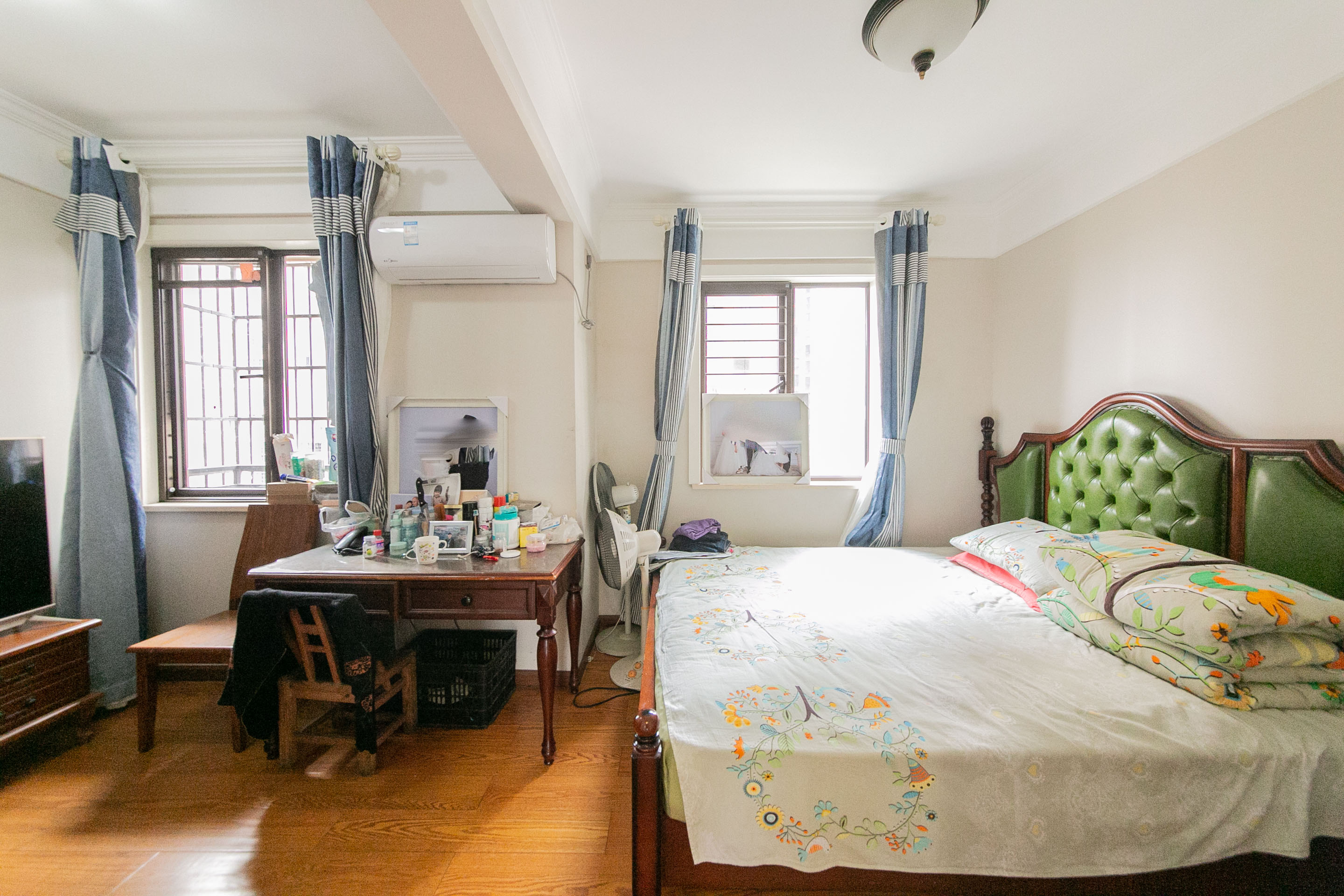 水映加州  2室2厅1卫    136.1万卧室