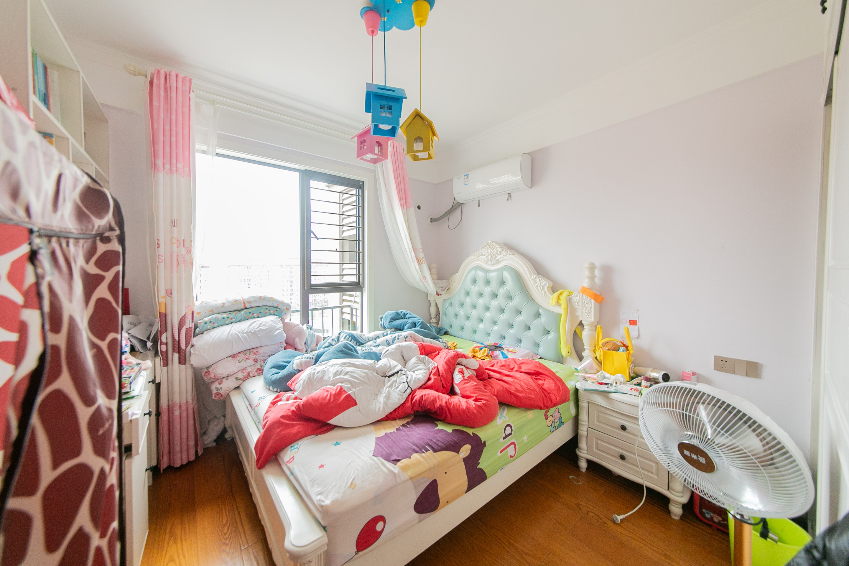 水映加州  2室2厅1卫    136.1万卧室