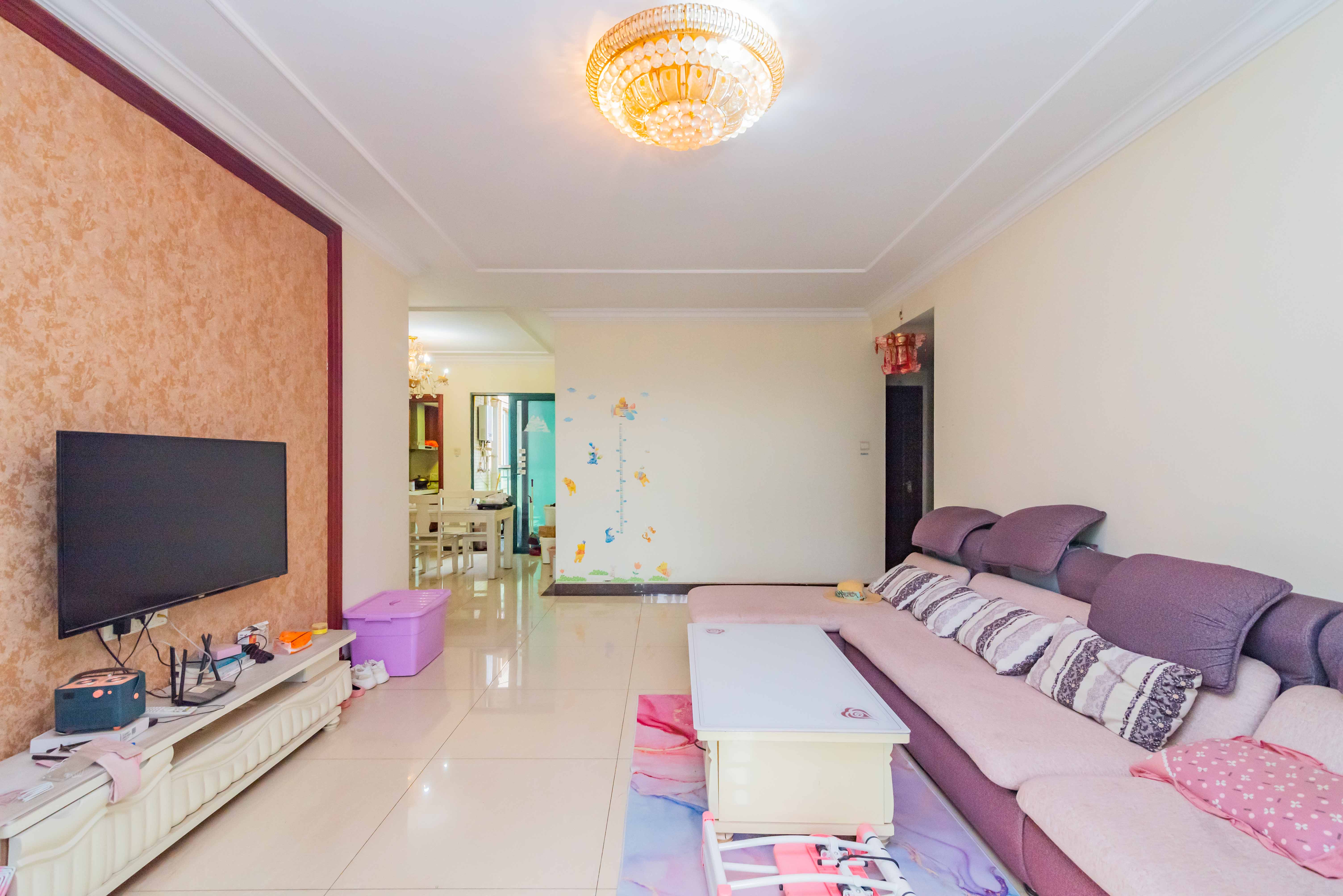 恒大雅苑 3室2厅1卫 100.0万 恒大雅苑 3室2厅1卫 100.0万客厅