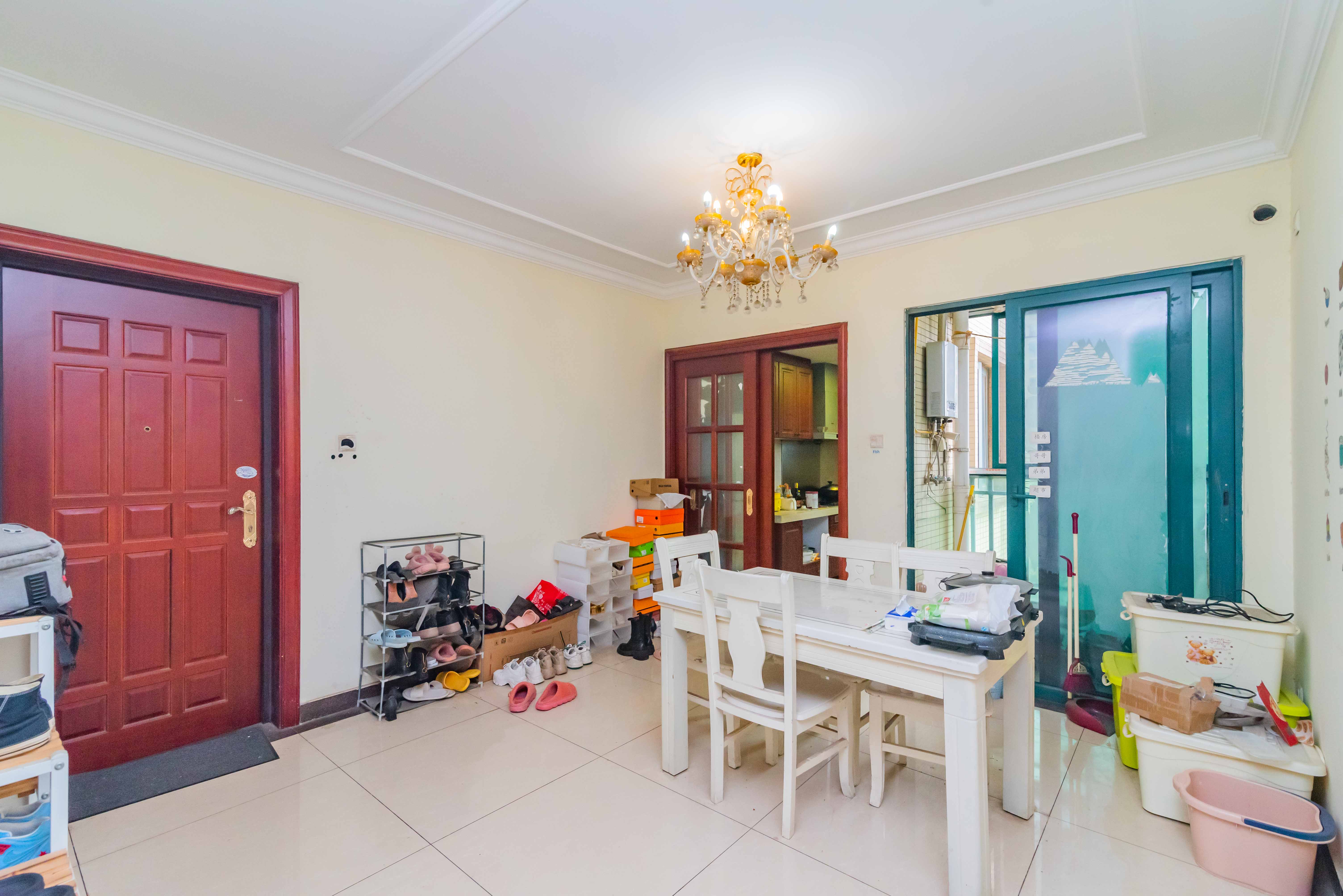 恒大雅苑 3室2厅1卫 100.0万 恒大雅苑 3室2厅1卫 100.0万客厅