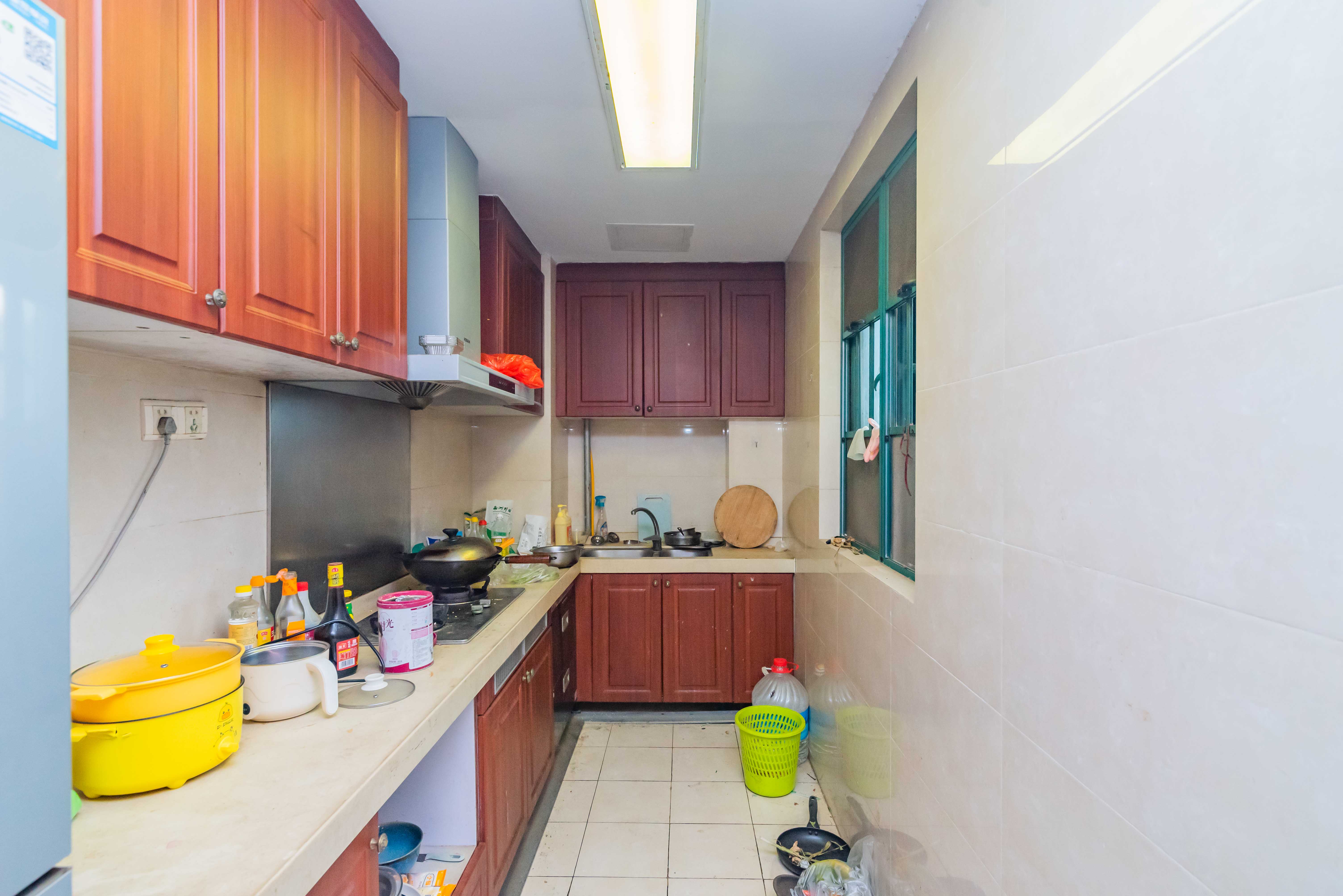 恒大雅苑 3室2厅1卫 100.0万 恒大雅苑 3室2厅1卫 100.0万厨房