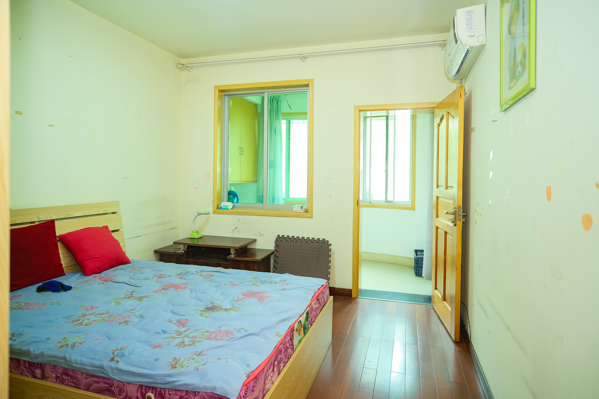 中南汽车世界  2室2厅1卫    39.7万 中南汽车世界  2室2厅1卫    39.7万卧室