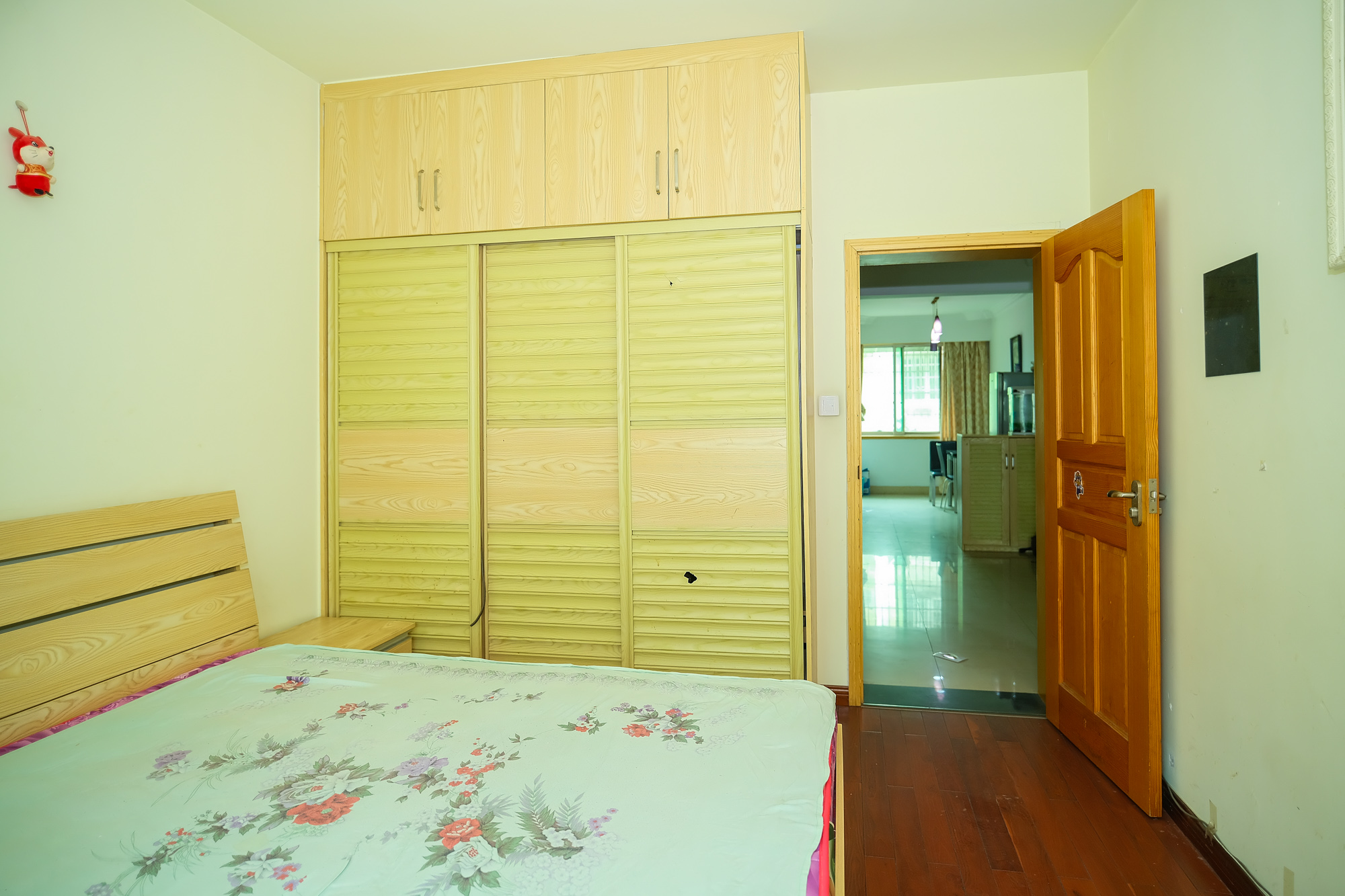 中南汽车世界  2室2厅1卫    39.7万 中南汽车世界  2室2厅1卫    39.7万卧室