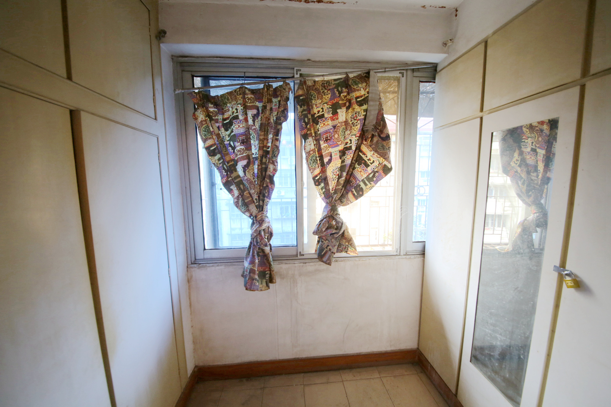 芙蓉区教师村  3室2厅1卫   61.00万阳台