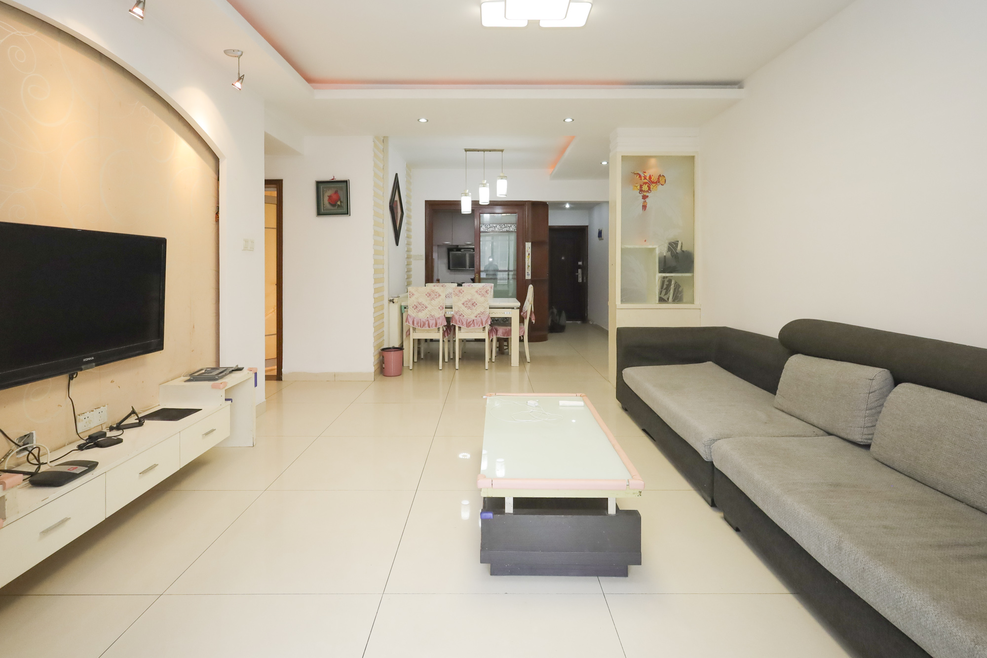 美林银谷 3室2厅2卫 130.00万 美林银谷 3室2厅2卫 130.00万客厅