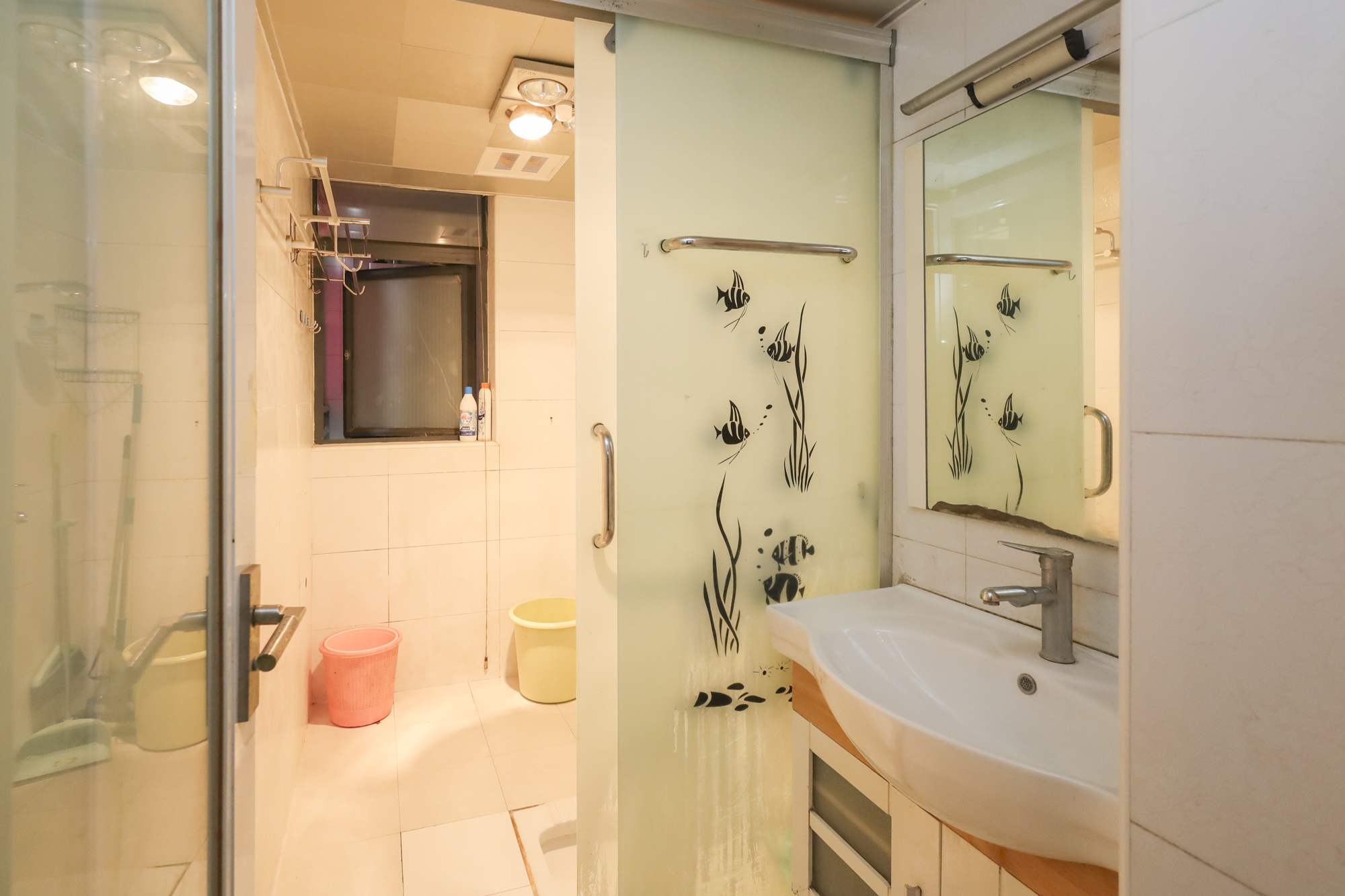 美林银谷 3室2厅2卫 130.00万 美林银谷 3室2厅2卫 130.00万卫生间