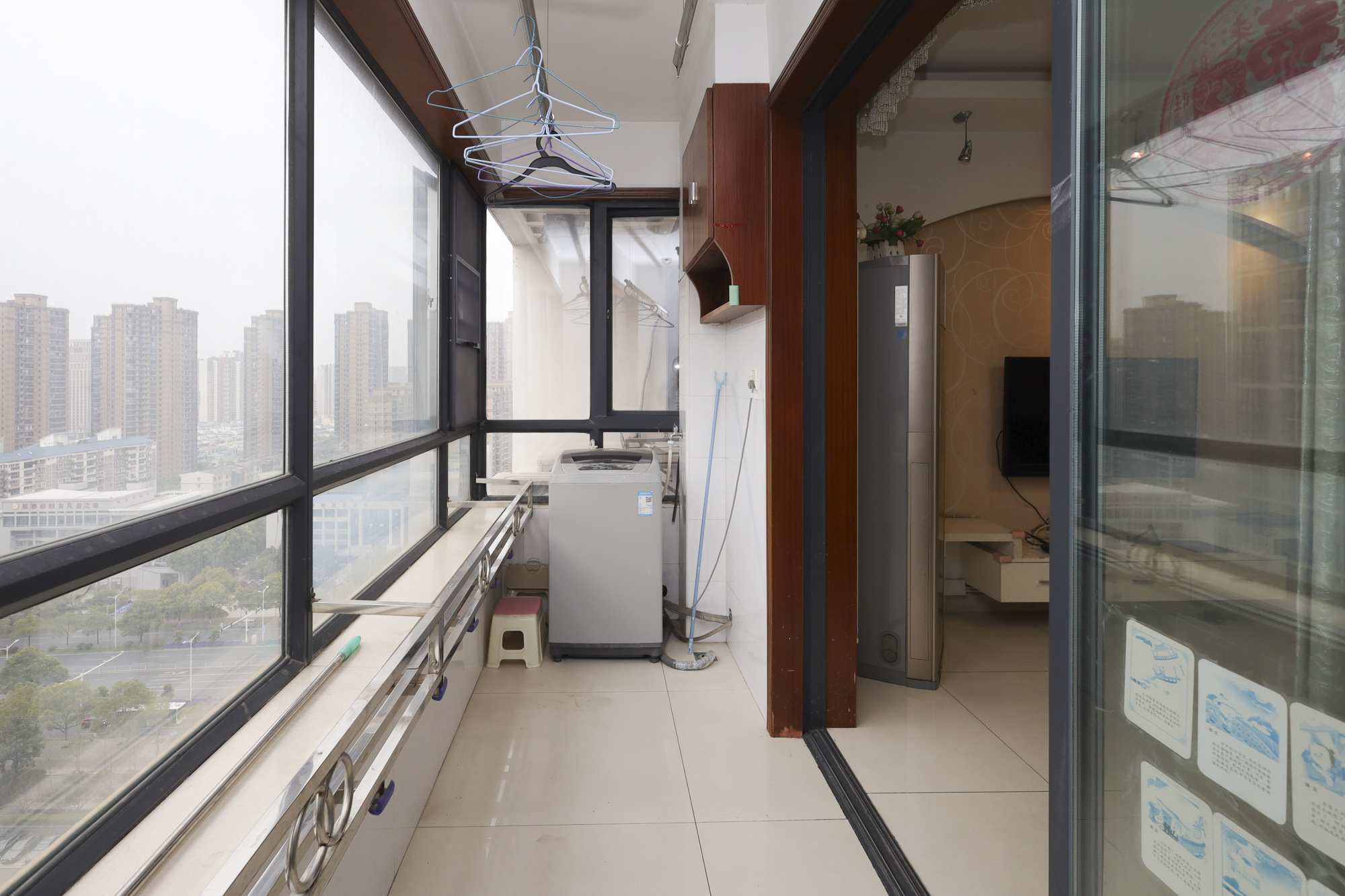 美林银谷 3室2厅2卫 130.00万 美林银谷 3室2厅2卫 130.00万阳台