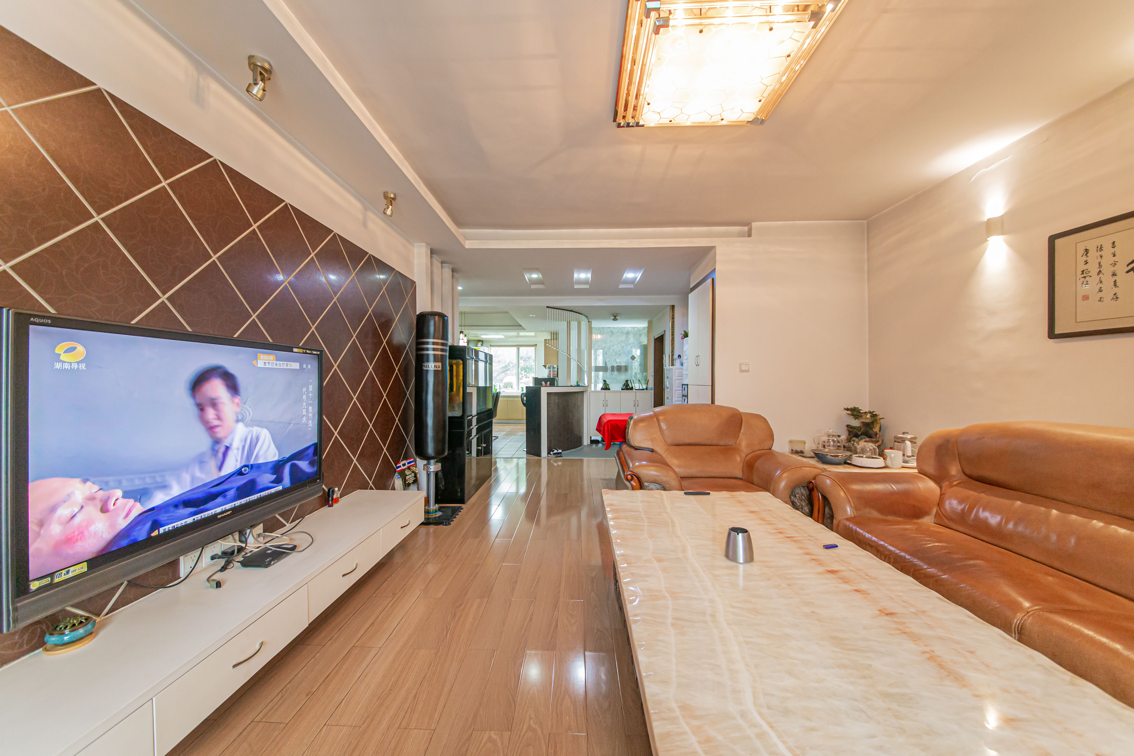 天鸿天府（天鸿中央大院）  3室2厅2卫    108.0万客厅