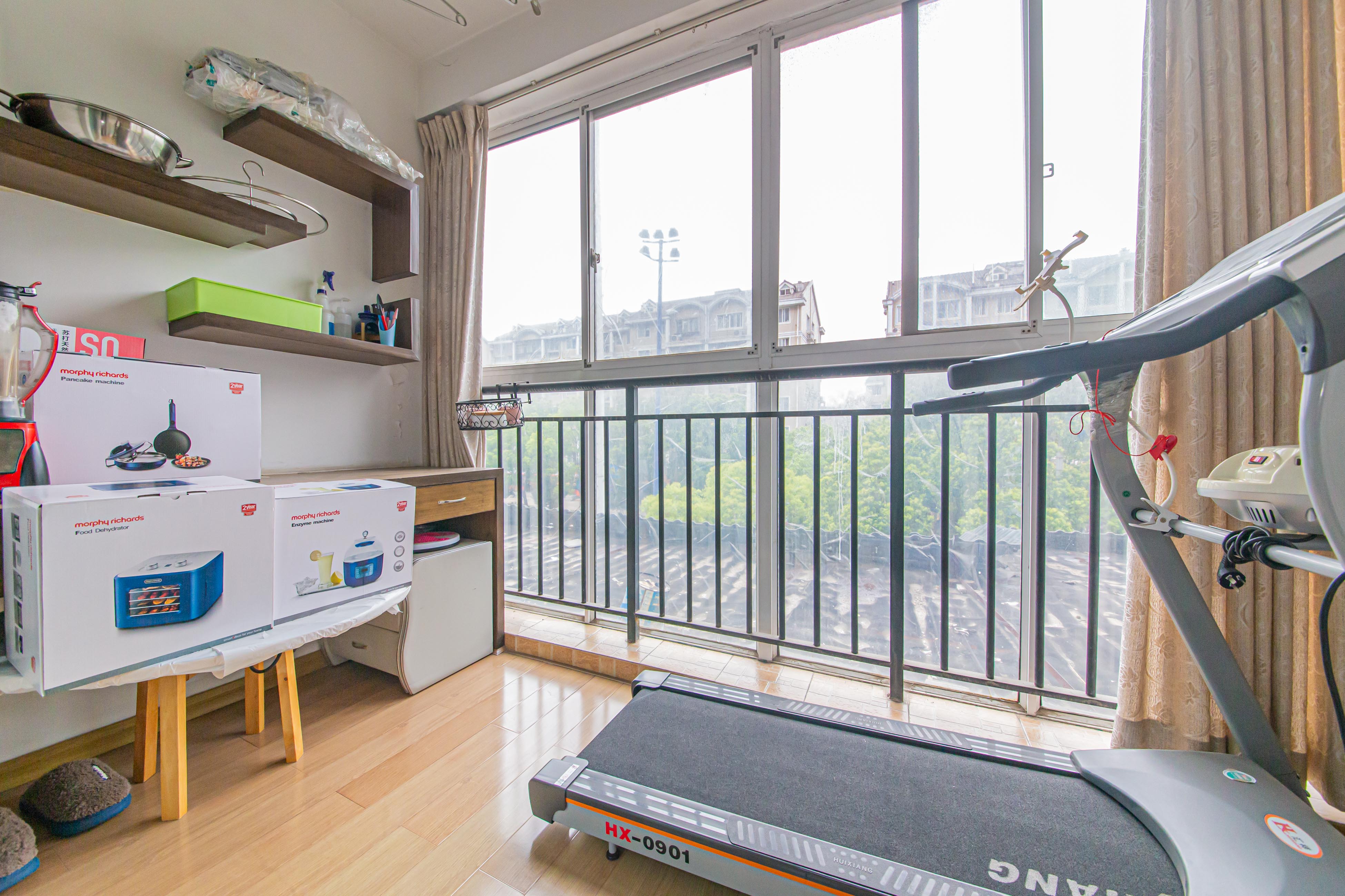 天鸿天府（天鸿中央大院）  3室2厅2卫    108.0万卧室