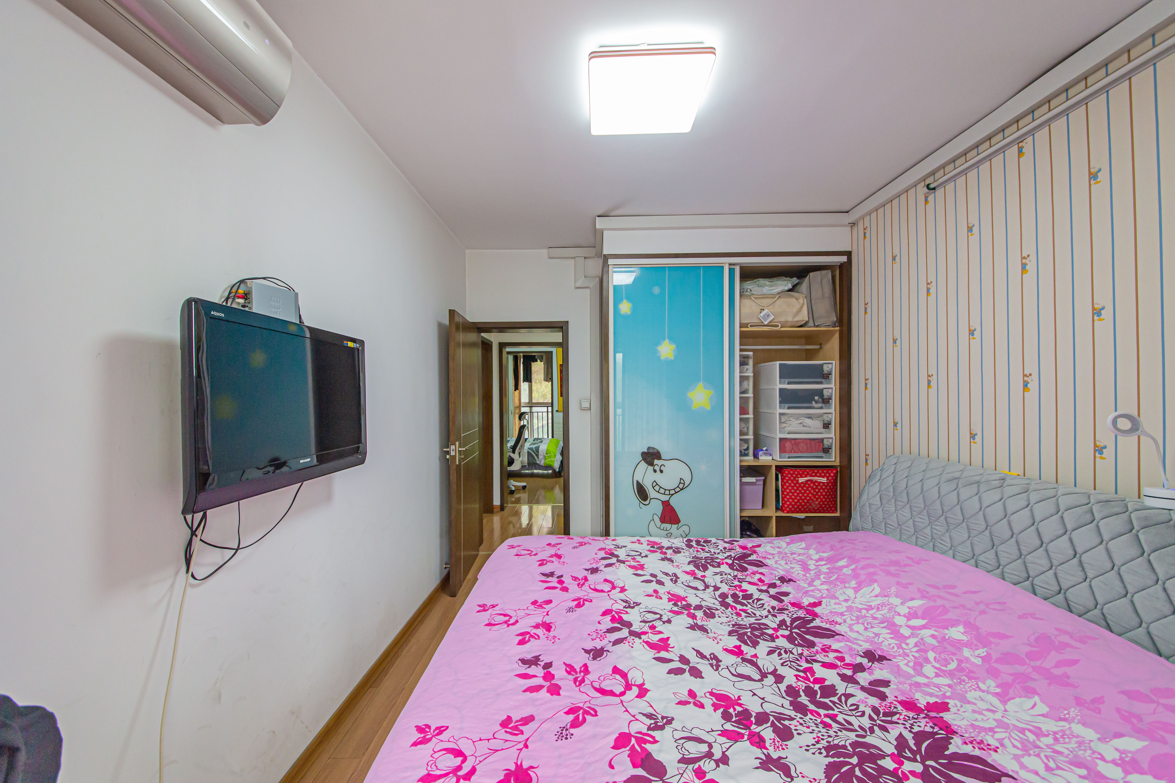 天鸿天府（天鸿中央大院）  3室2厅2卫    108.0万卧室