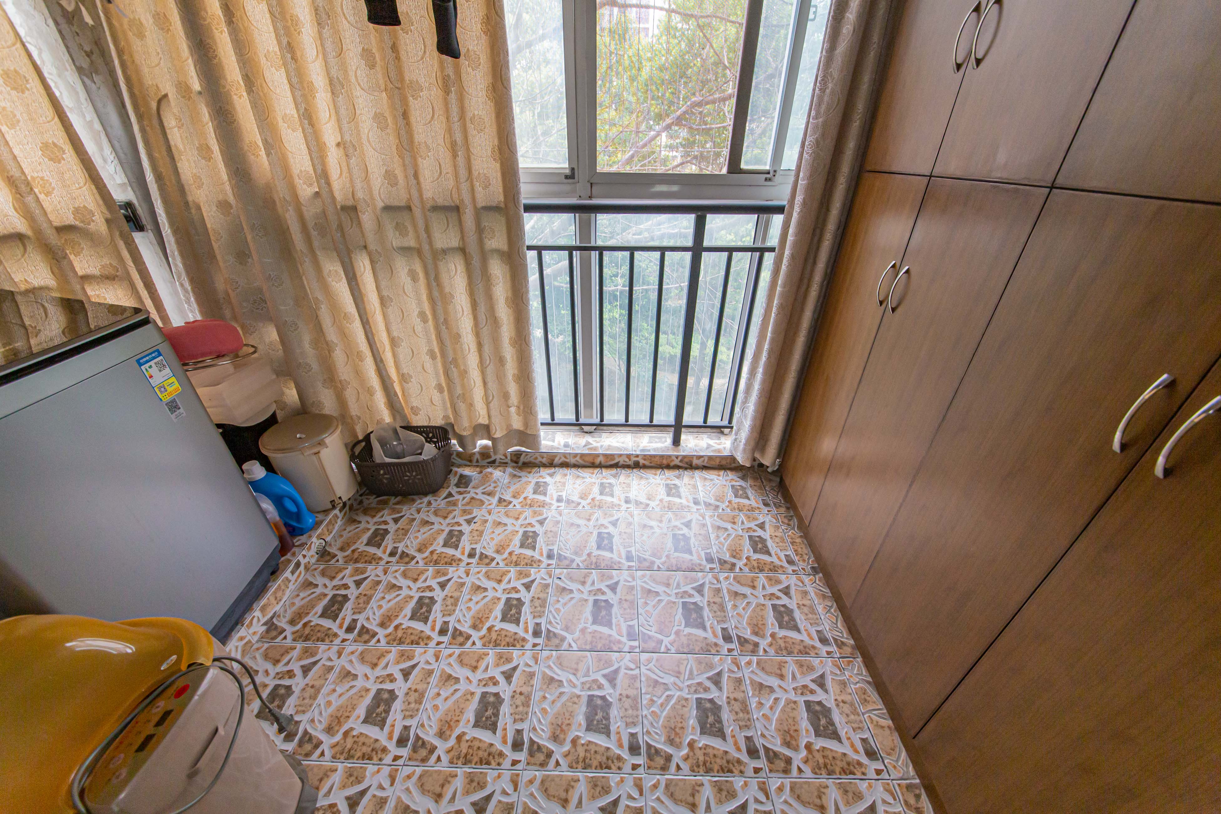 天鸿天府（天鸿中央大院）  3室2厅2卫    108.0万卧室