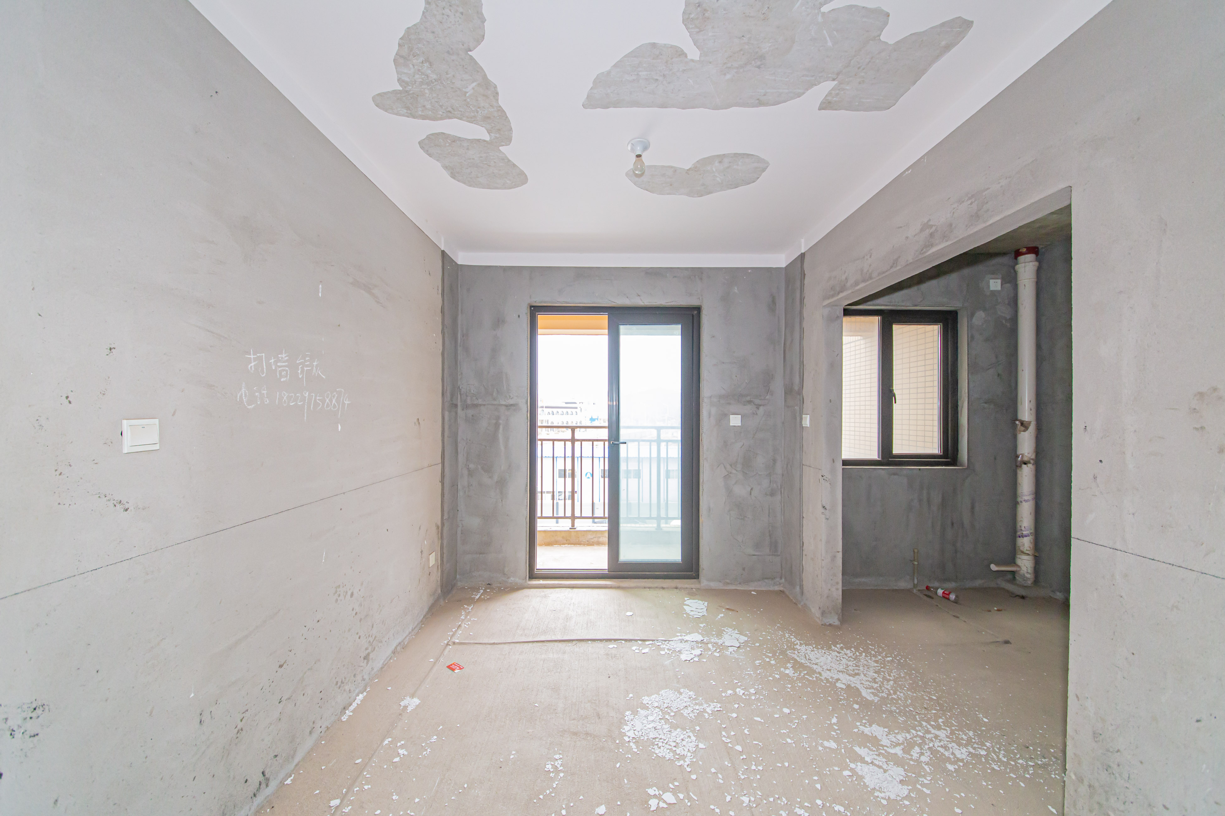 北辰中央公园C区  3室2厅2卫   120.80万客厅