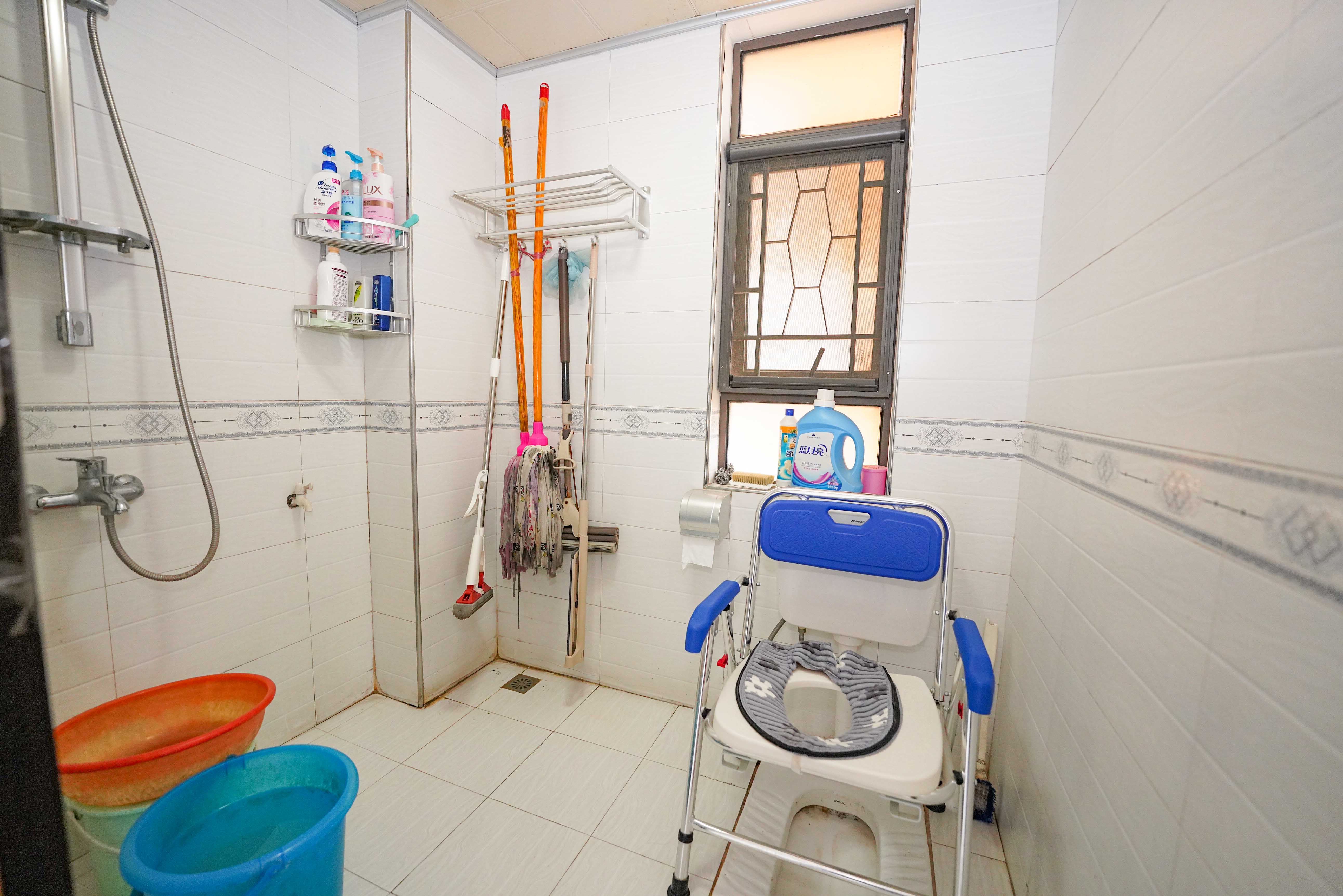 佳兆业水岸新都  3室2厅2卫    40.0万 佳兆业水岸新都  3室2厅2卫    40.0万卫生间