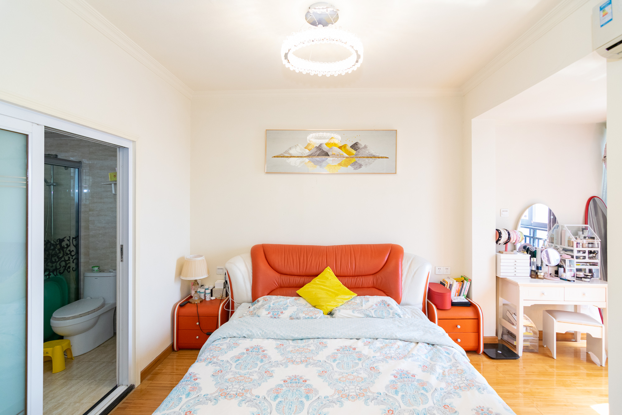 浩龙音乐界 3室2厅2卫 79.00万 浩龙音乐界 3室2厅2卫 79.00万卧室