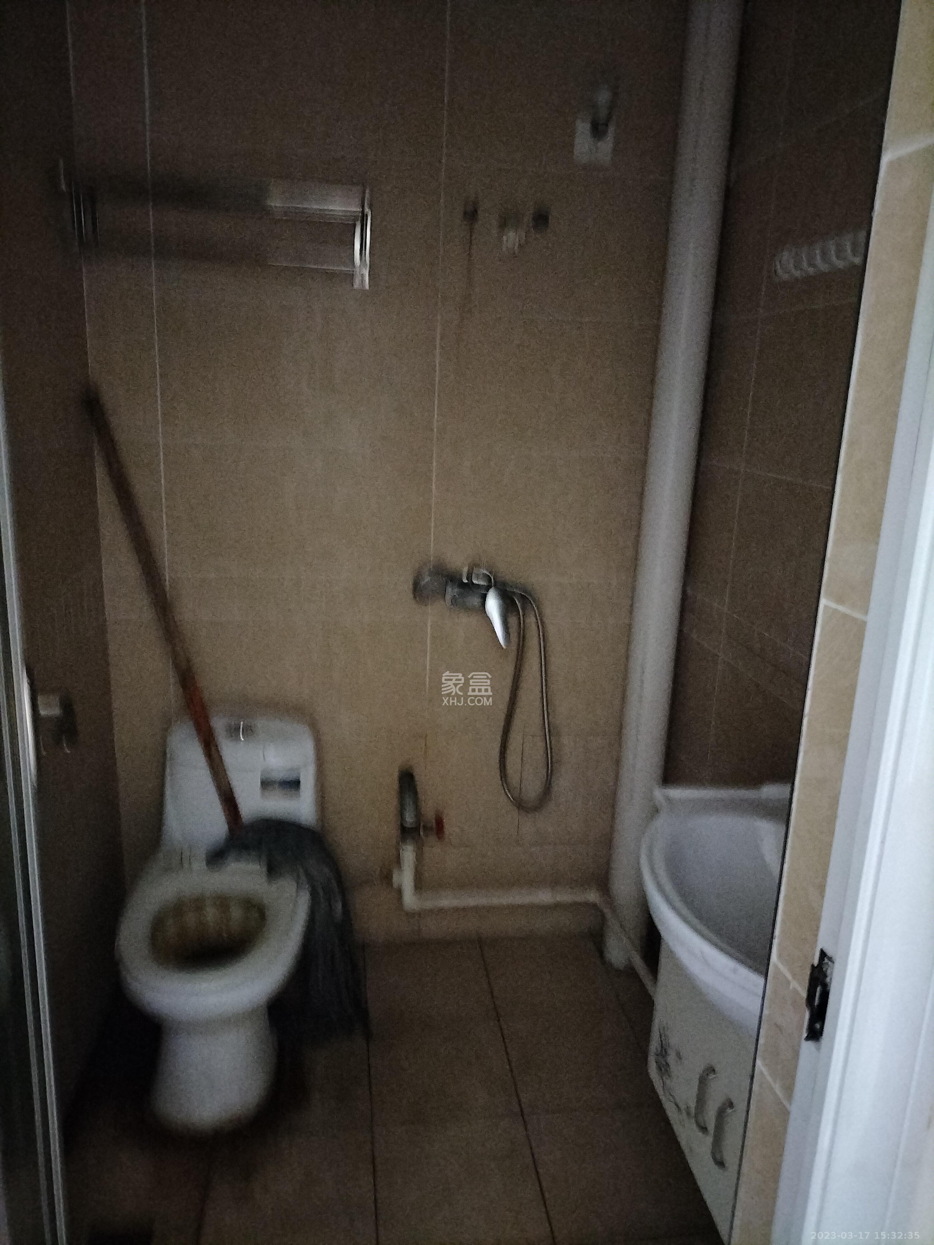 景环小区  5室2厅2卫   1600.00元/月室内图