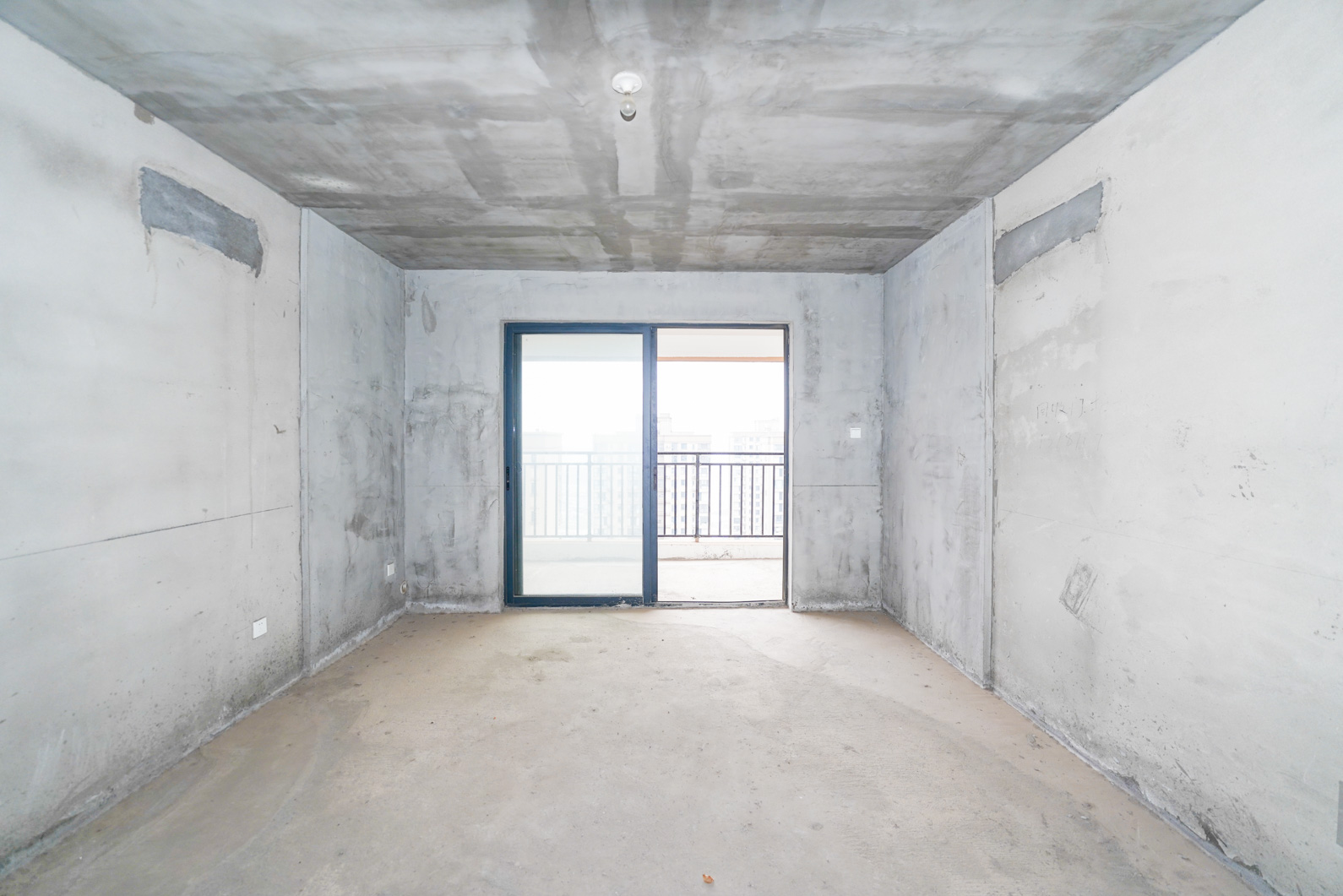 中建嘉和城  4室2厅2卫   106.00万