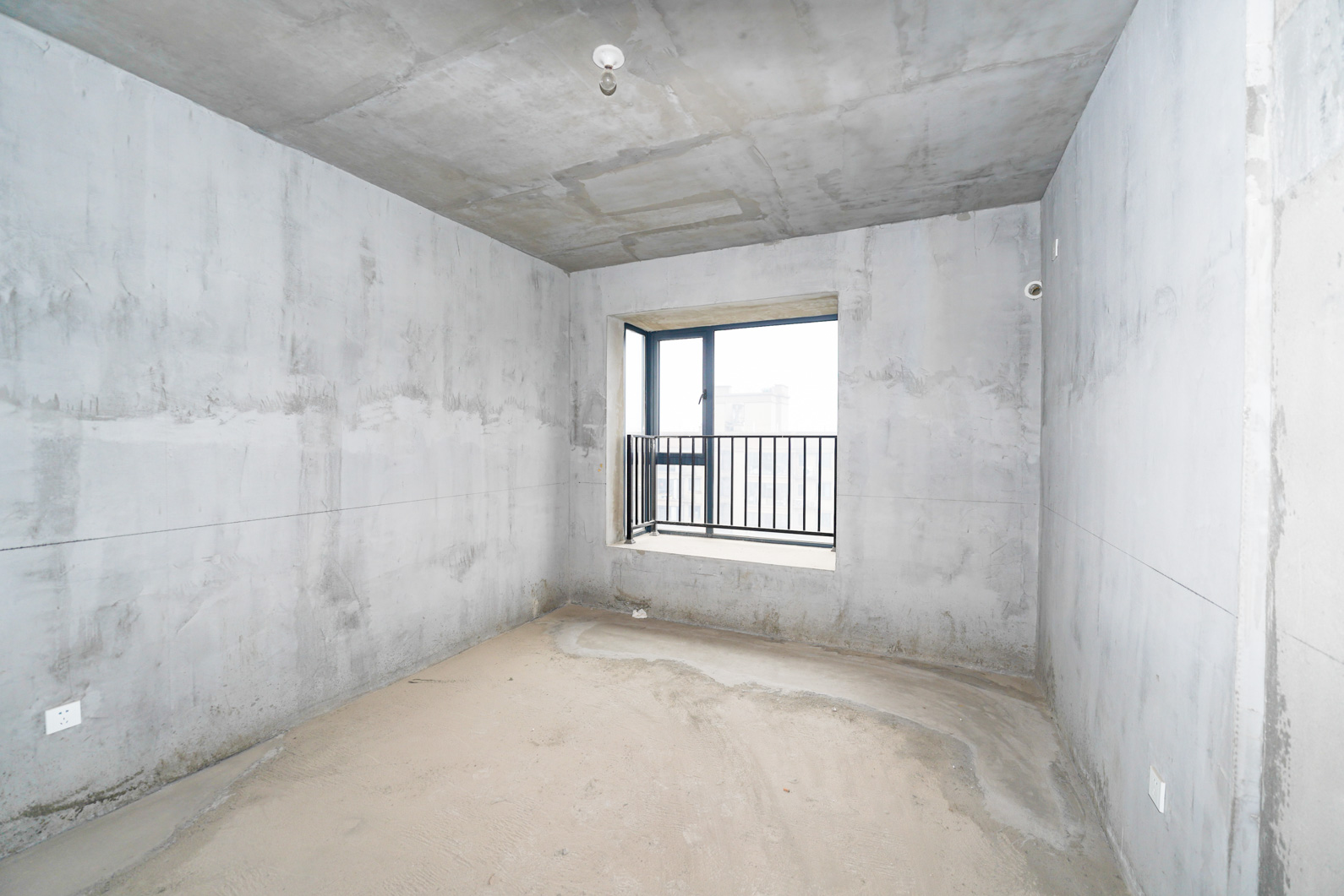 中建嘉和城  4室2厅2卫   106.00万卧室