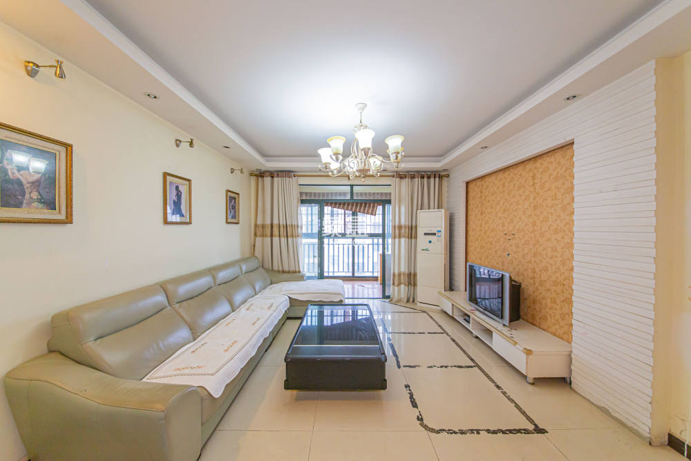 保利花园  2室2厅1卫   70.00万