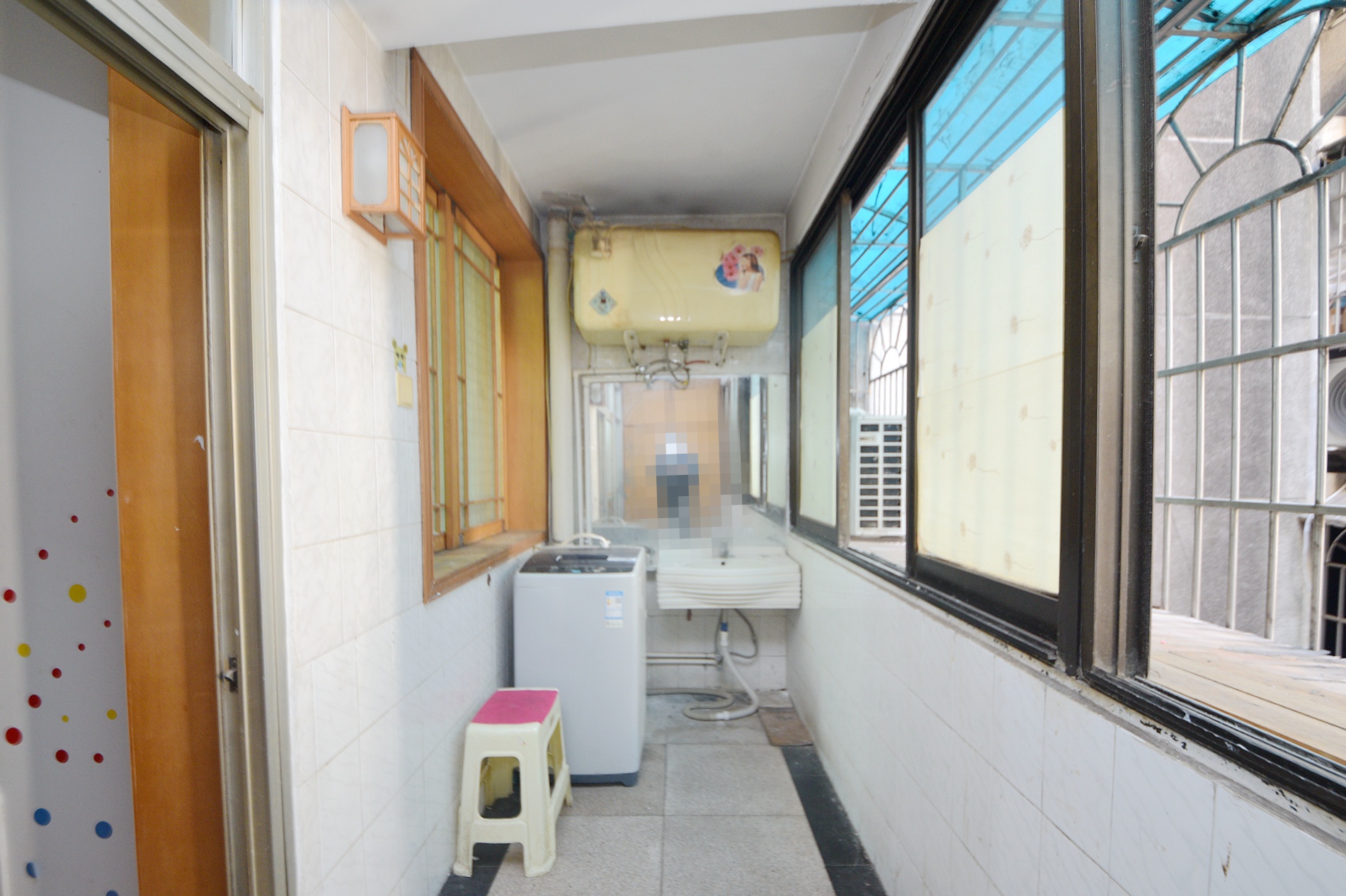长沙建设银行三支行宿舍  3室2厅1卫   90.00万阳台