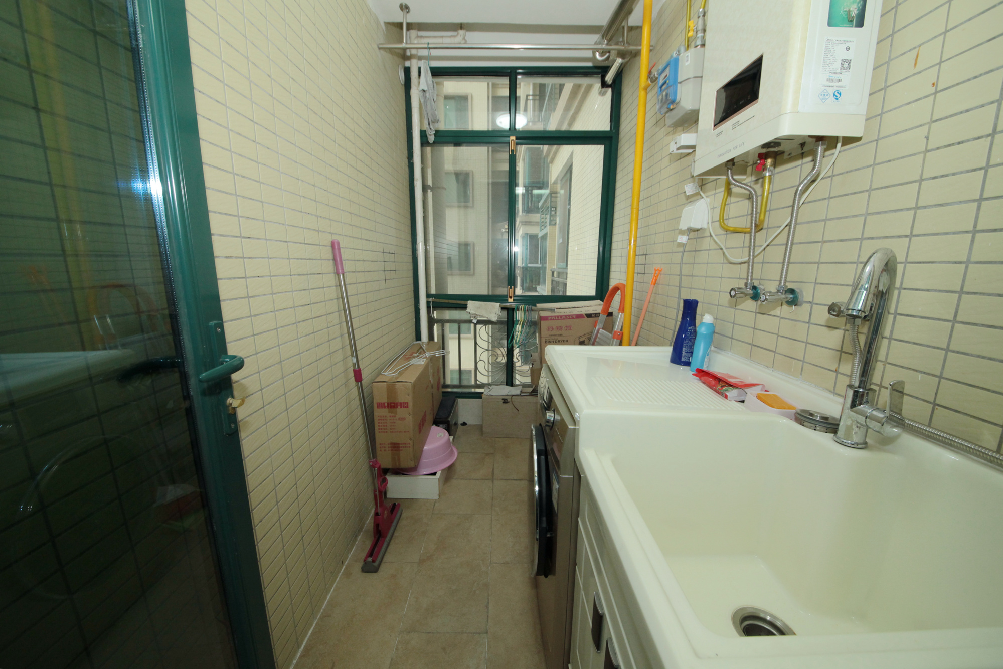 恒大翡翠华庭  2室2厅1卫   89.80万其他