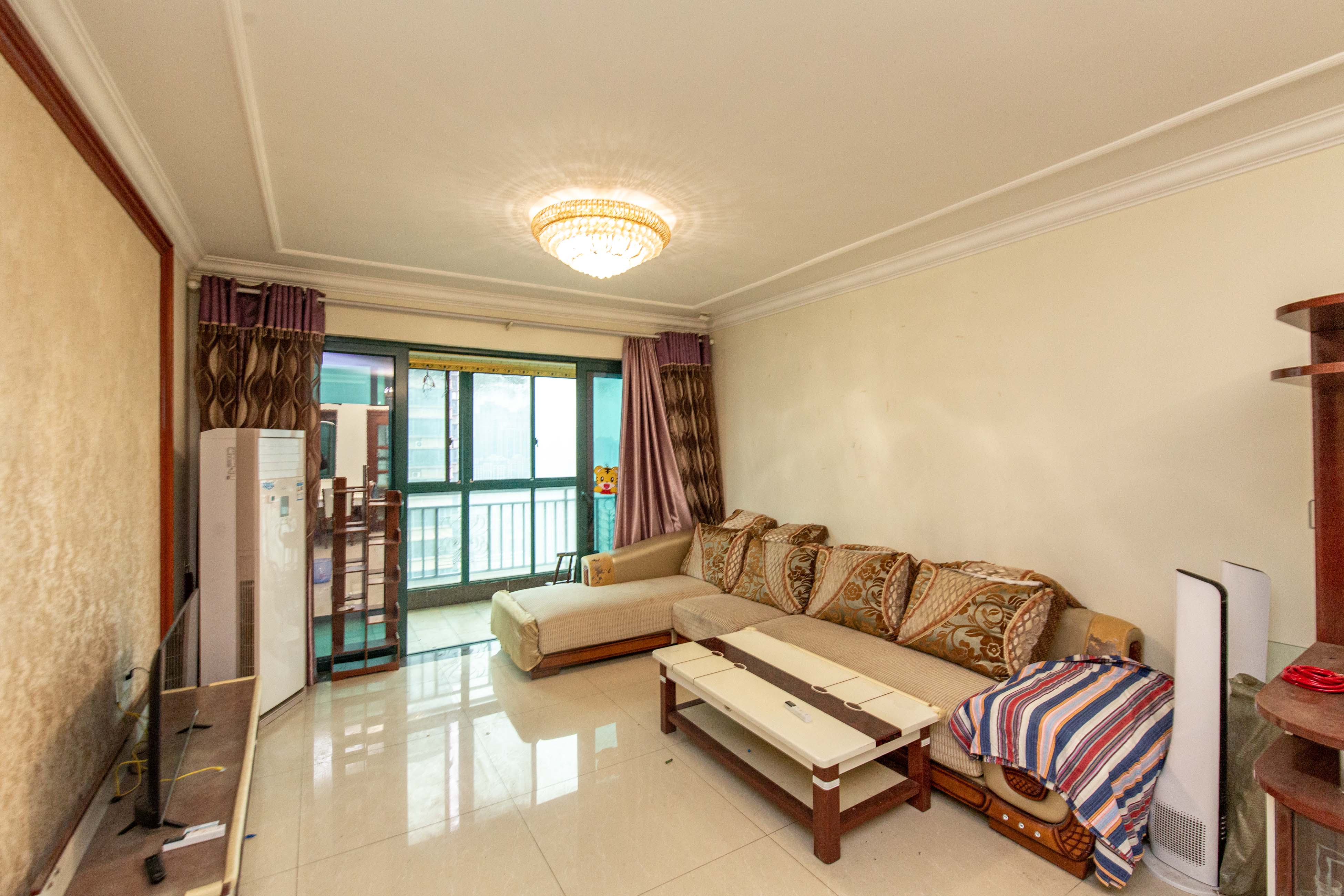 恒大绿洲  3室2厅1卫   110.00万 恒大绿洲  3室2厅1卫   110.00万客厅