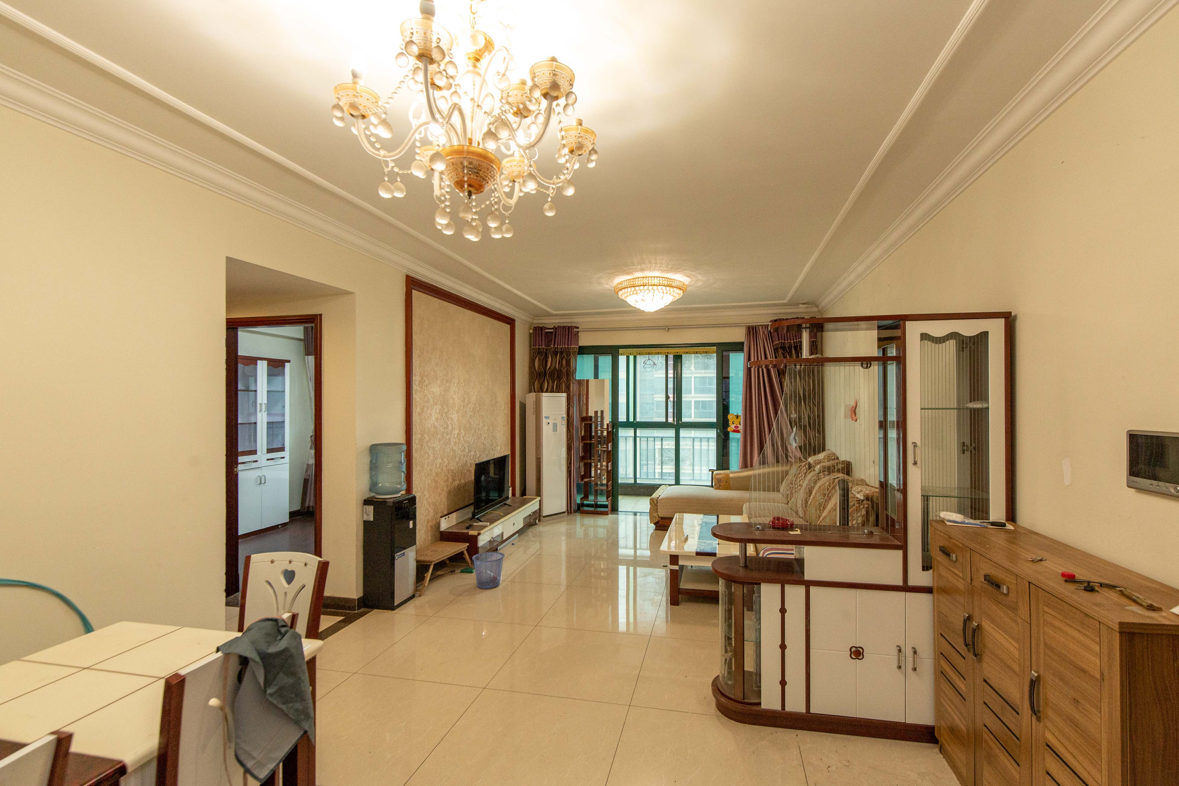 恒大绿洲  3室2厅1卫   110.00万 恒大绿洲  3室2厅1卫   110.00万客厅