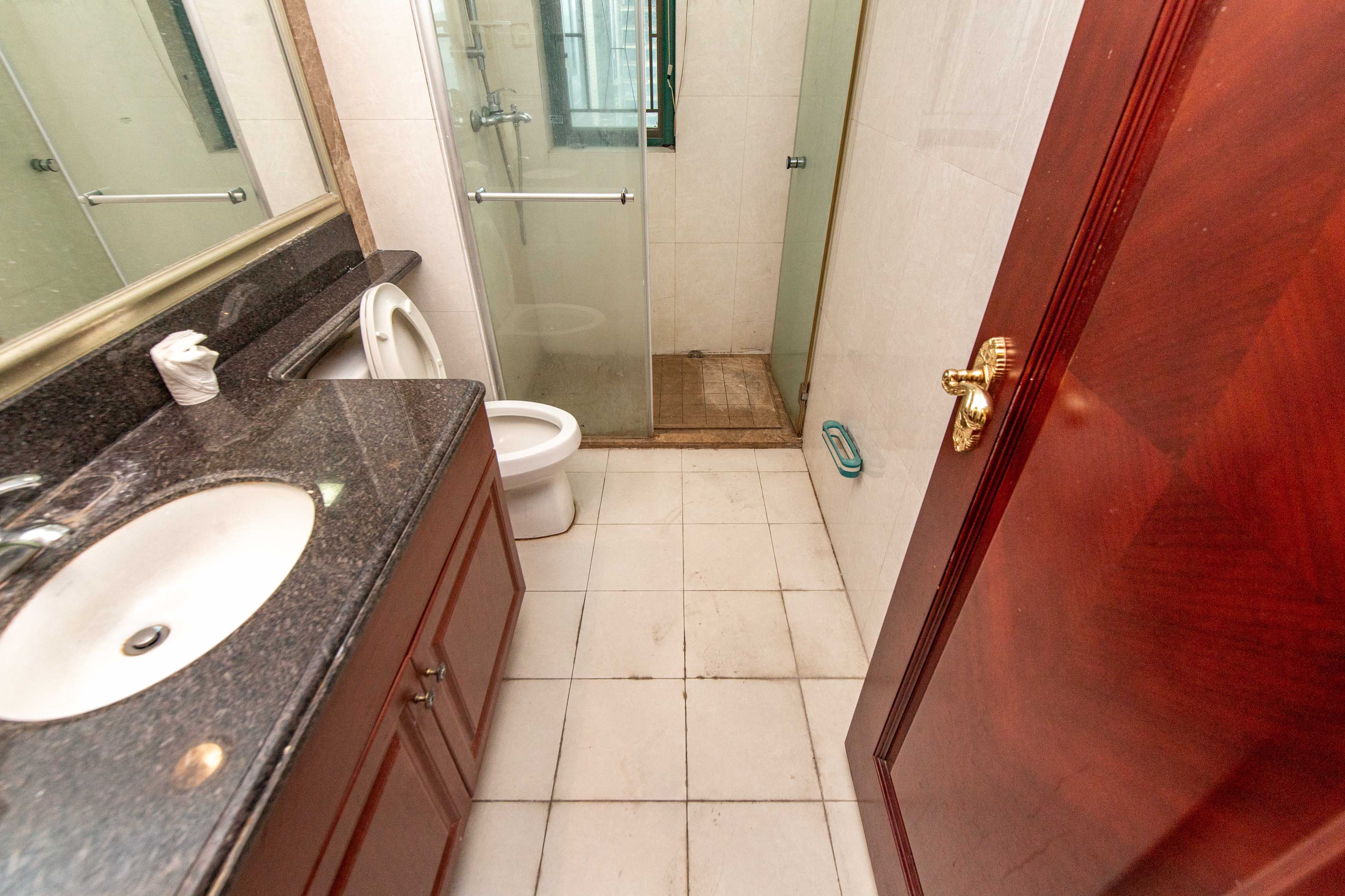 恒大绿洲  3室2厅1卫   110.00万 恒大绿洲  3室2厅1卫   110.00万卫生间