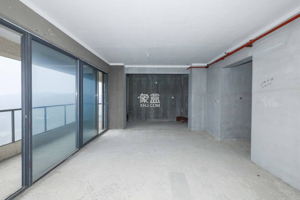 卓越浅水湾  4室2厅2卫   370.00万