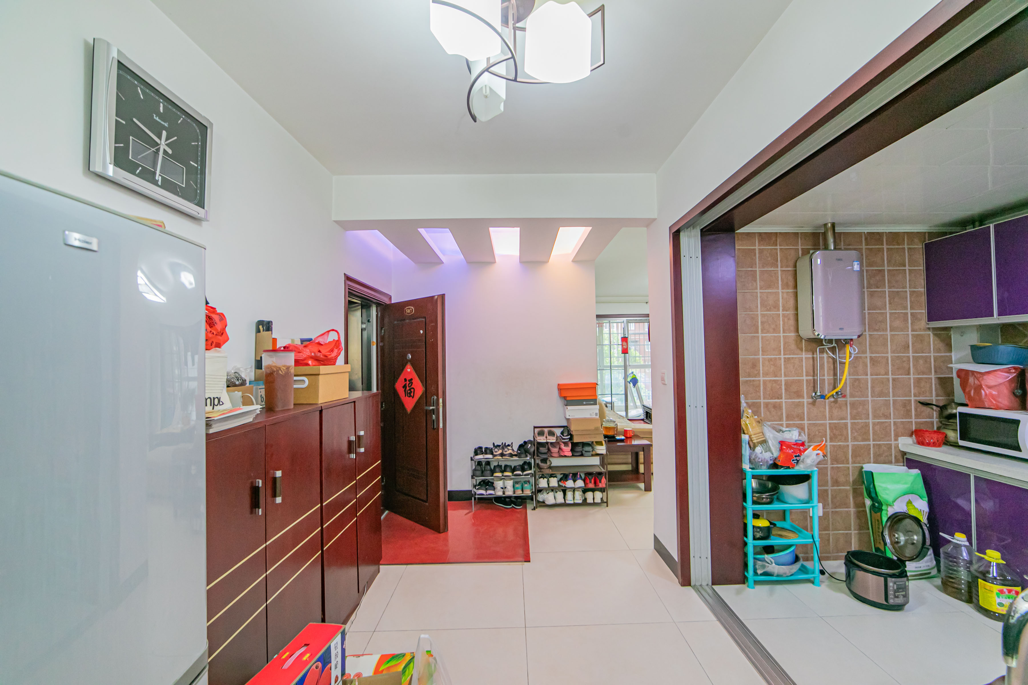 彩都公寓  4室2厅2卫   86.00万 彩都公寓  4室2厅2卫   86.00万客厅