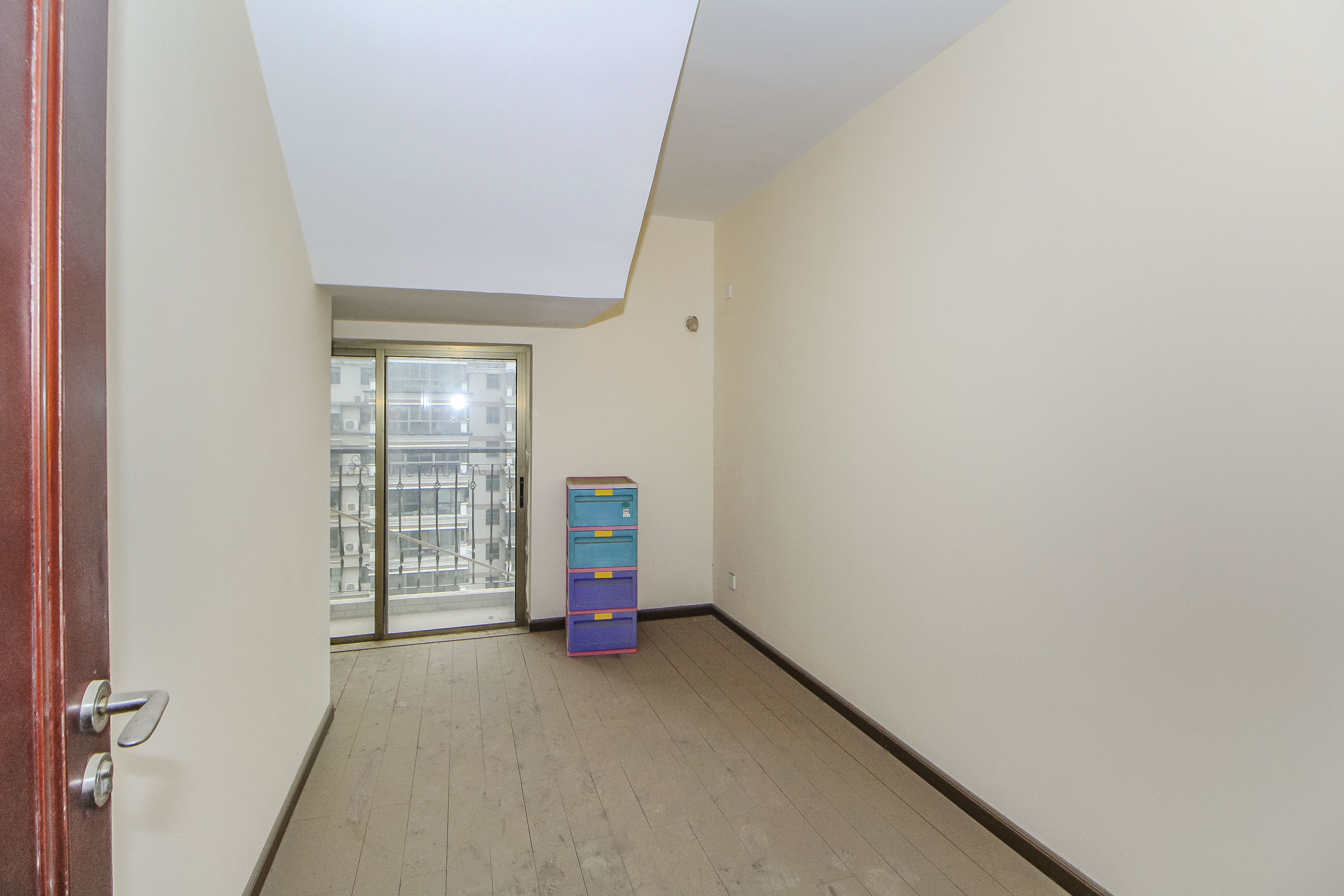 江山帝景雅典  5室2厅3卫    225.0万室内图