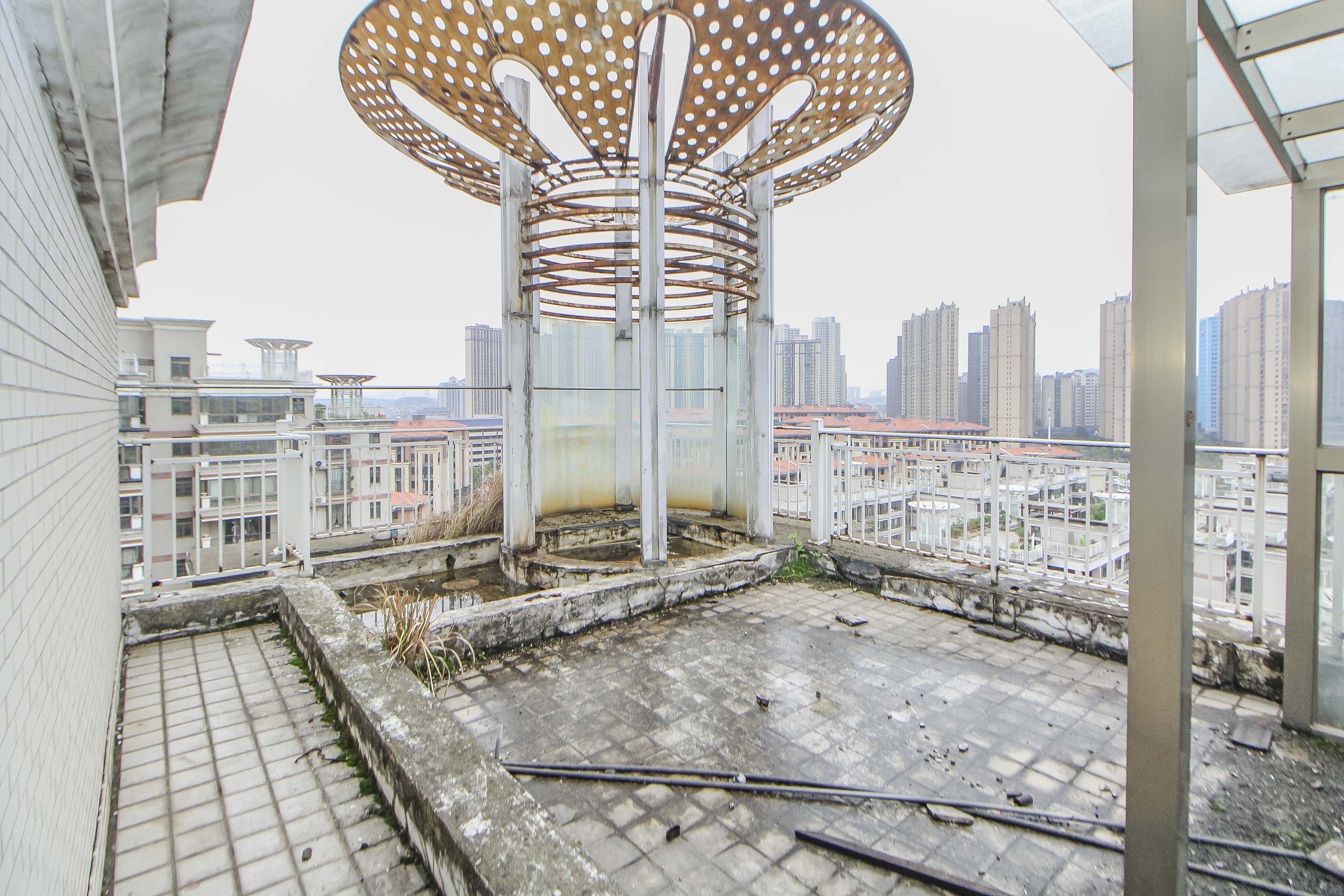 江山帝景雅典  5室2厅3卫    225.0万室内图