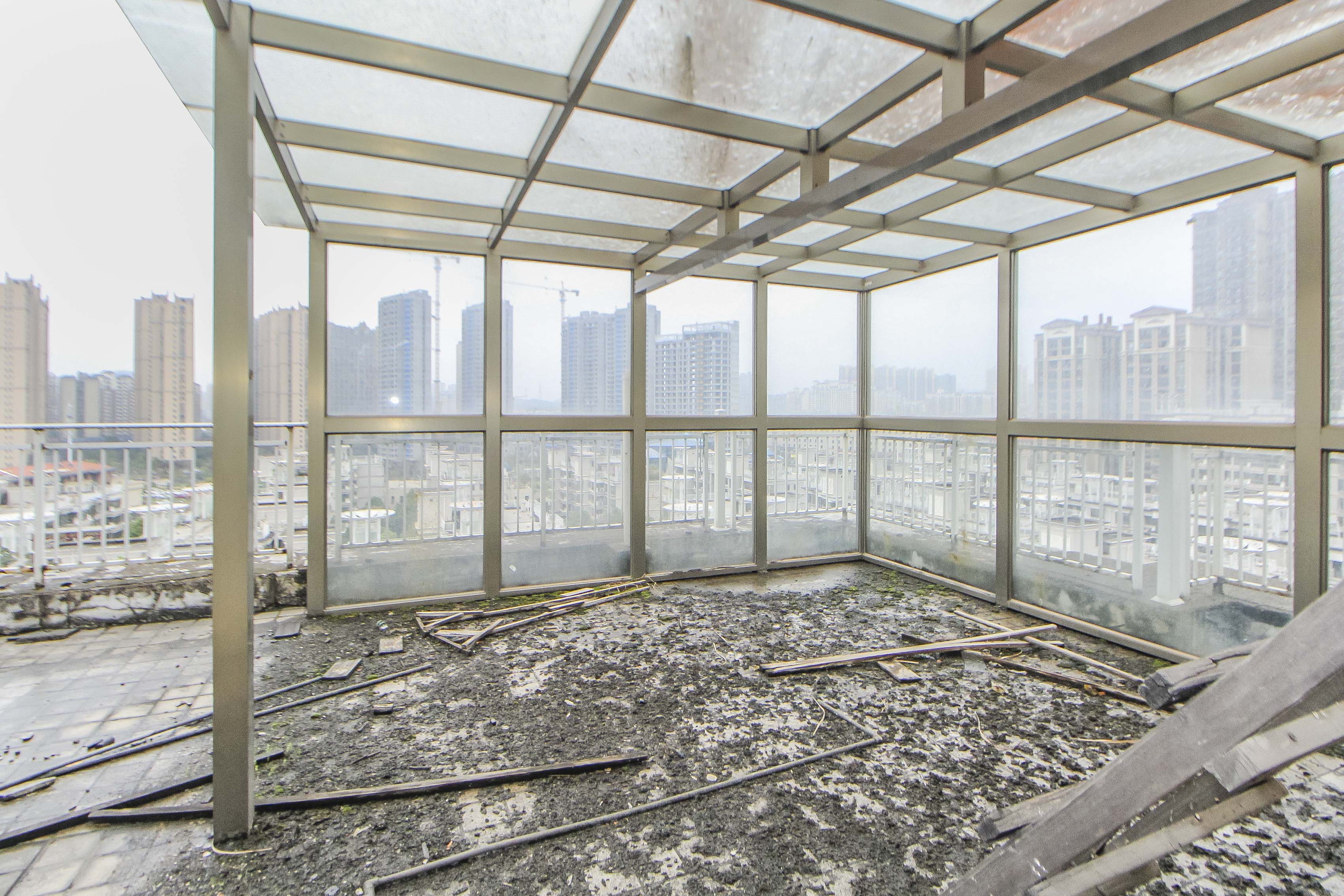 江山帝景雅典  5室2厅3卫    225.0万室内图