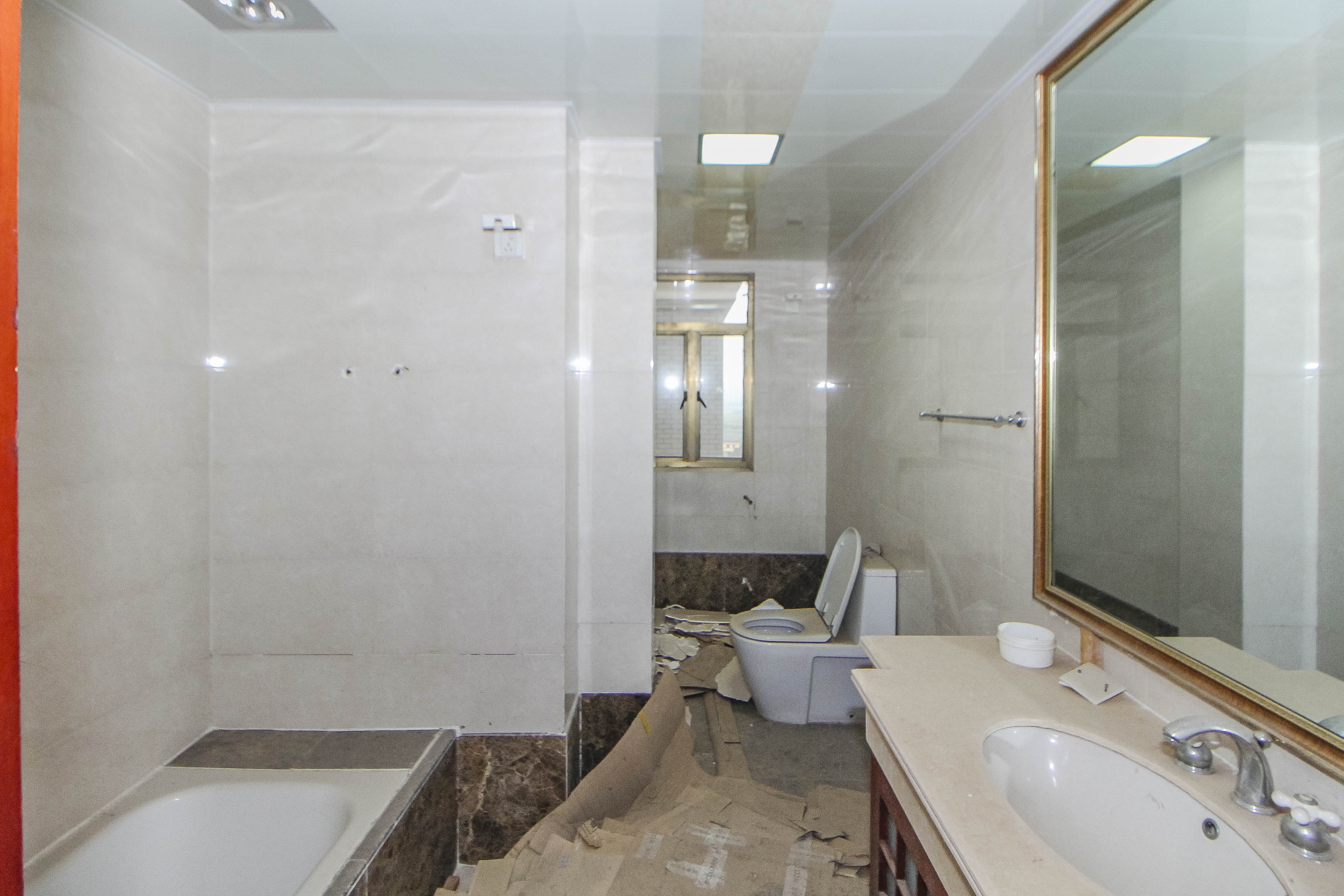 江山帝景雅典  5室2厅3卫    225.0万室内图