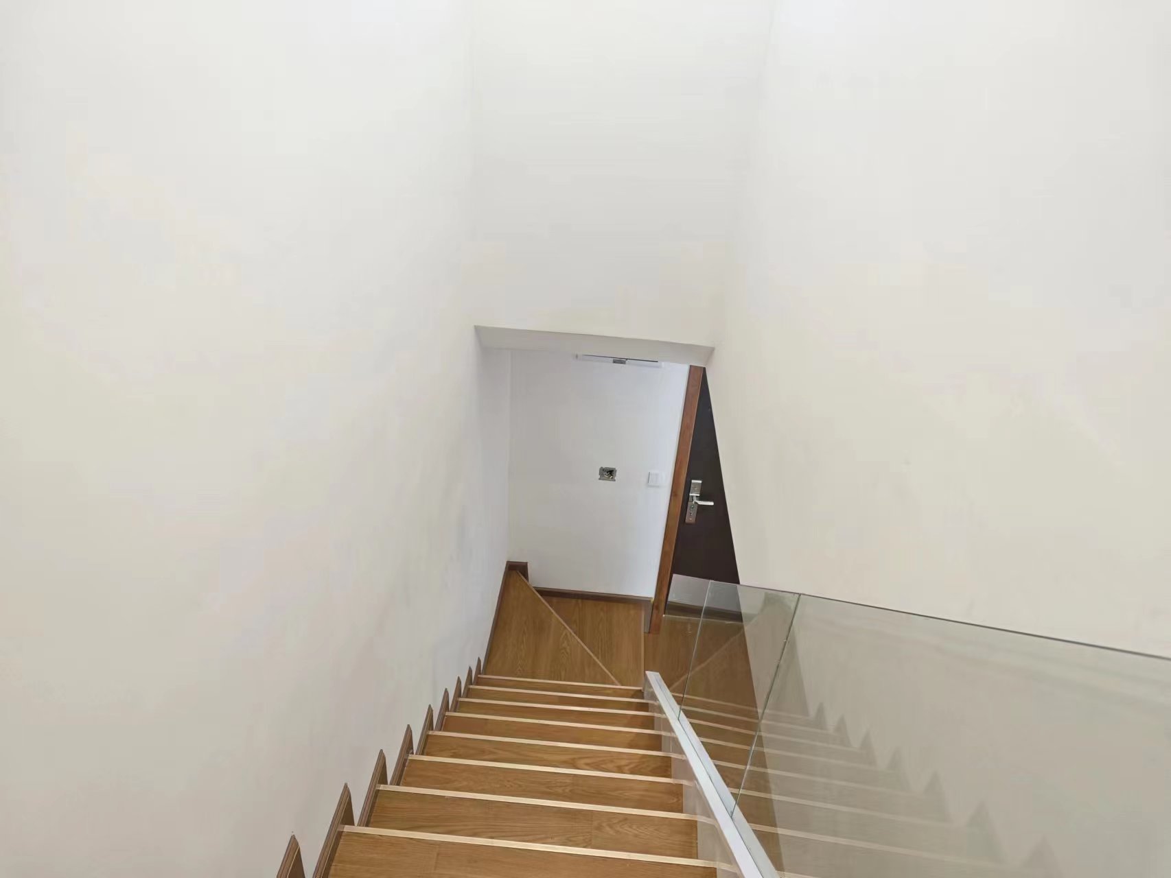 富力新天地一二期 2室1厅1卫 2800.00元/月 富力新天地一二期 2室1厅1卫 2800.00元/月室内图