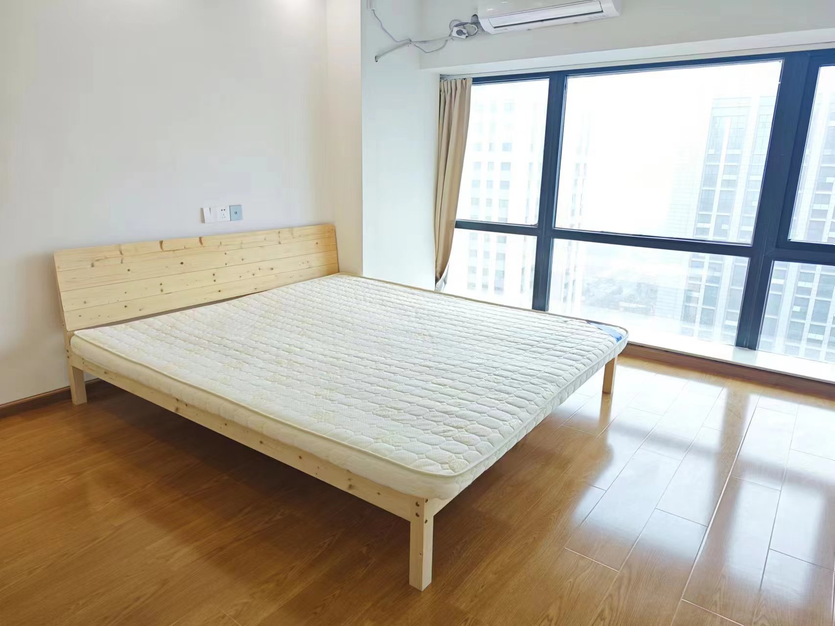 富力新天地一二期 2室1厅1卫 2800.00元/月 富力新天地一二期 2室1厅1卫 2800.00元/月室内图