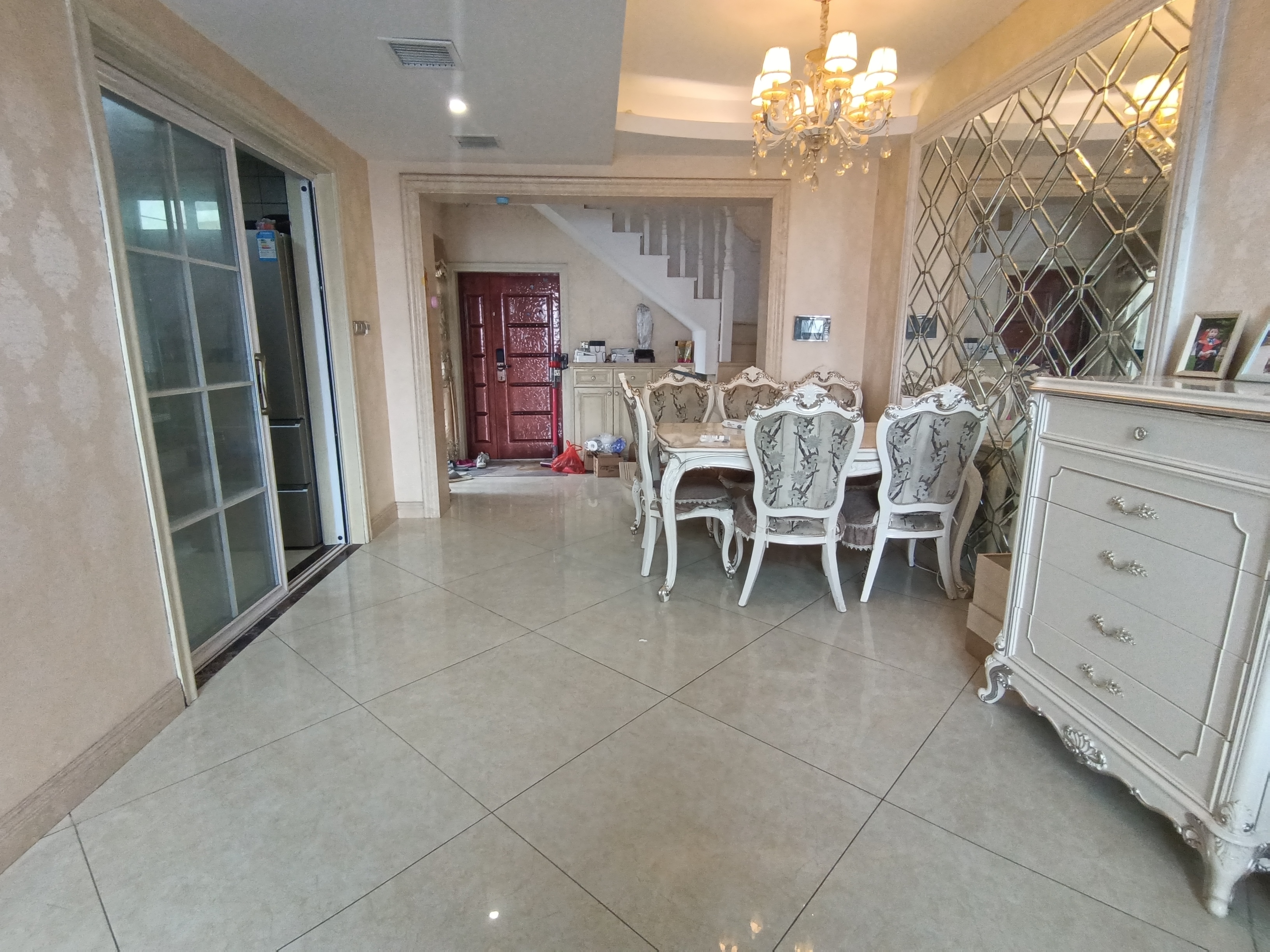 经世皇城 5室2厅2卫 147.00万 经世皇城 5室2厅2卫 147.00万室内图