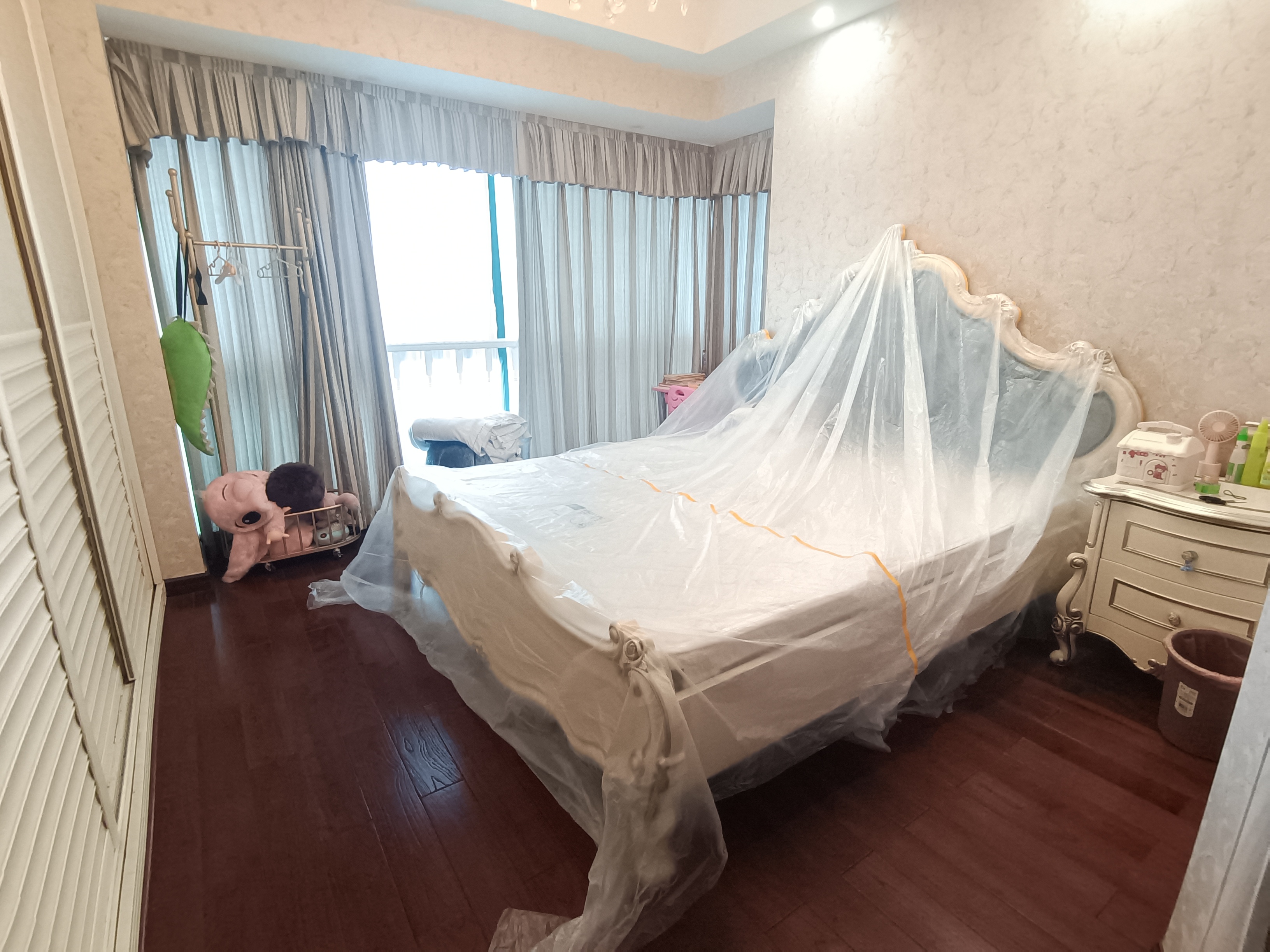 经世皇城 5室2厅2卫 147.00万 经世皇城 5室2厅2卫 147.00万室内图