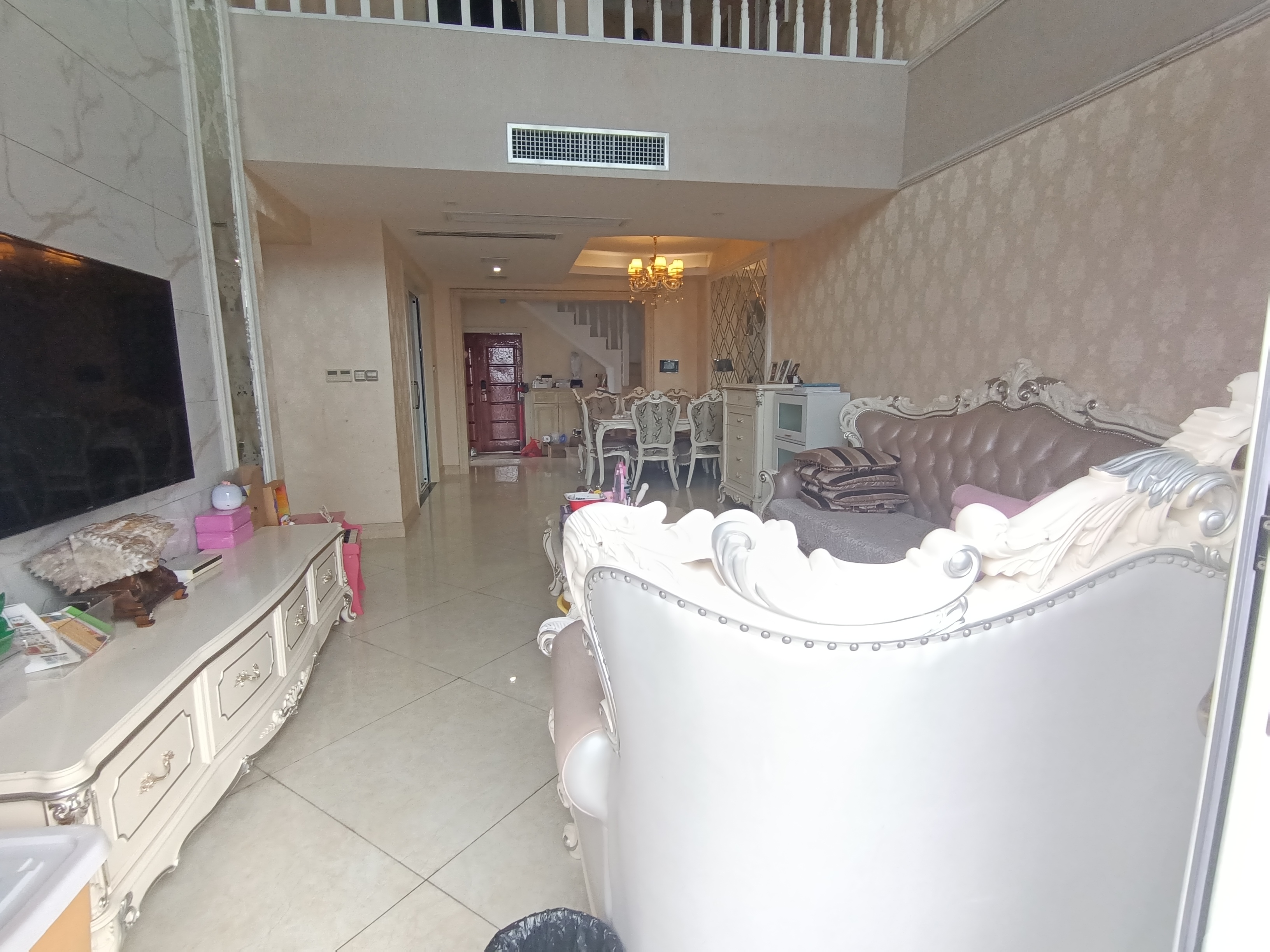 经世皇城 5室2厅2卫 147.00万 经世皇城 5室2厅2卫 147.00万室内图