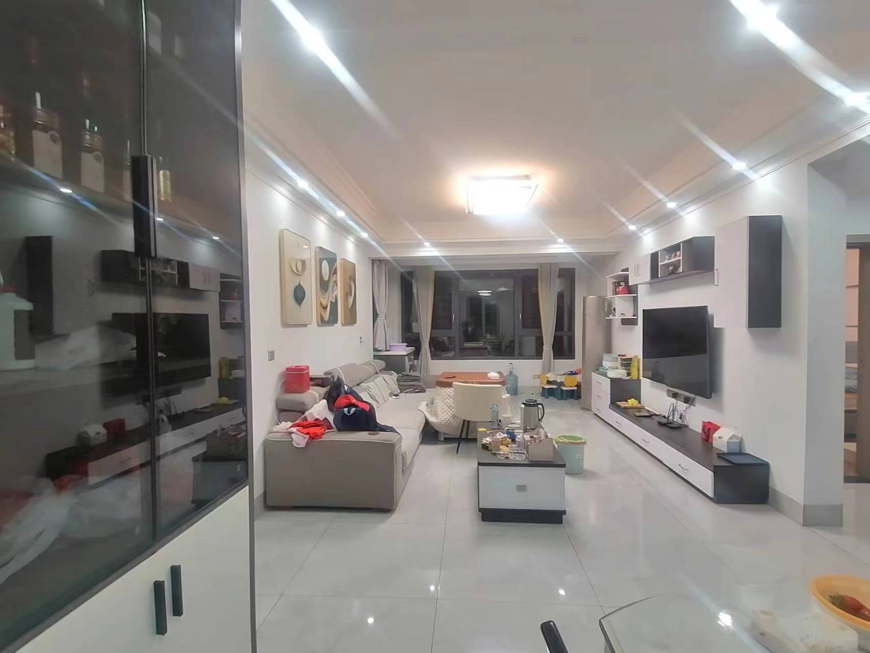 山水豪庭 3室2厅1卫 61.3万 山水豪庭 3室2厅1卫 61.3万室内图