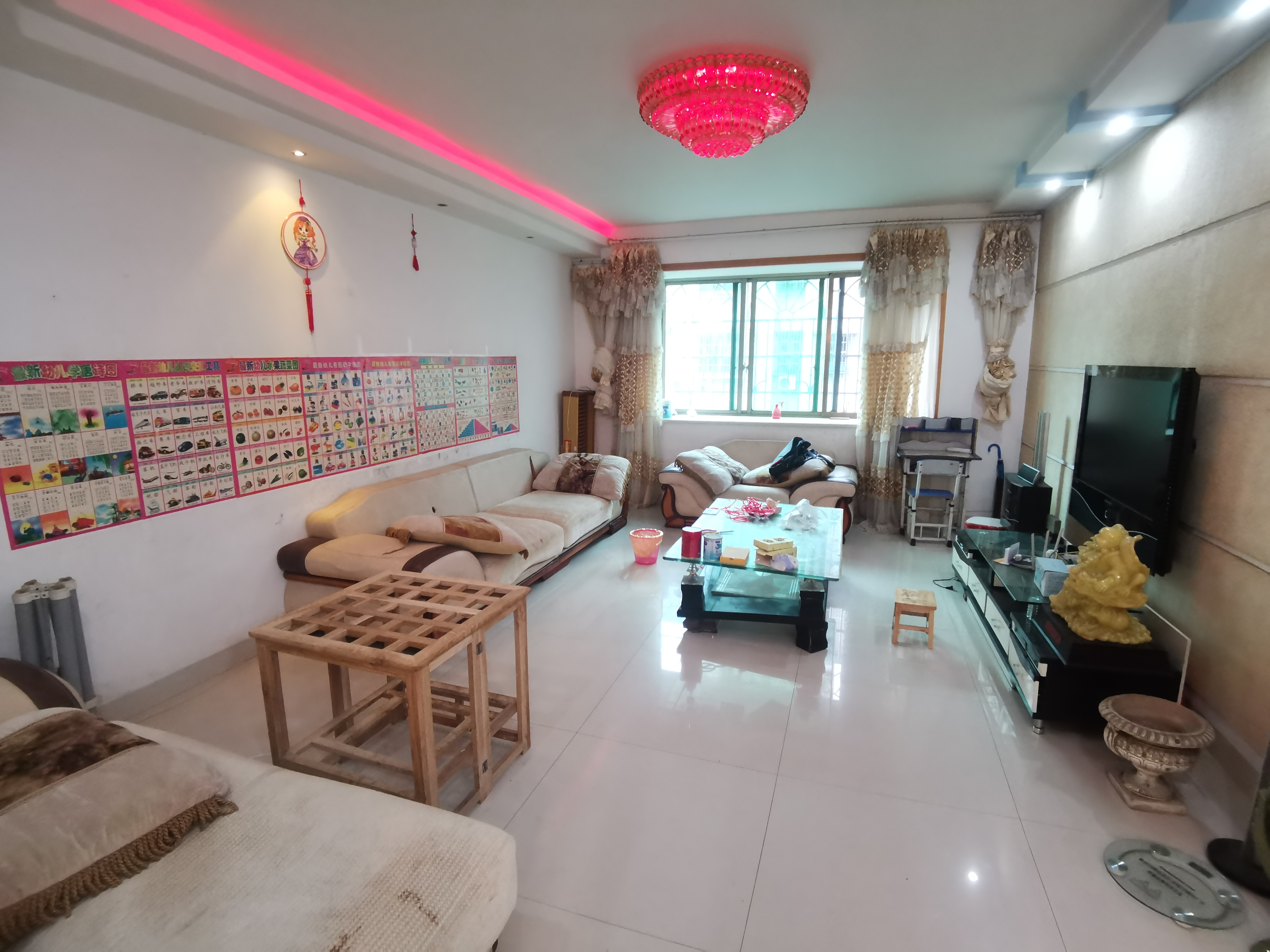 红旗花园 3室2厅2卫 60.00万 红旗花园 3室2厅2卫 60.00万室内图