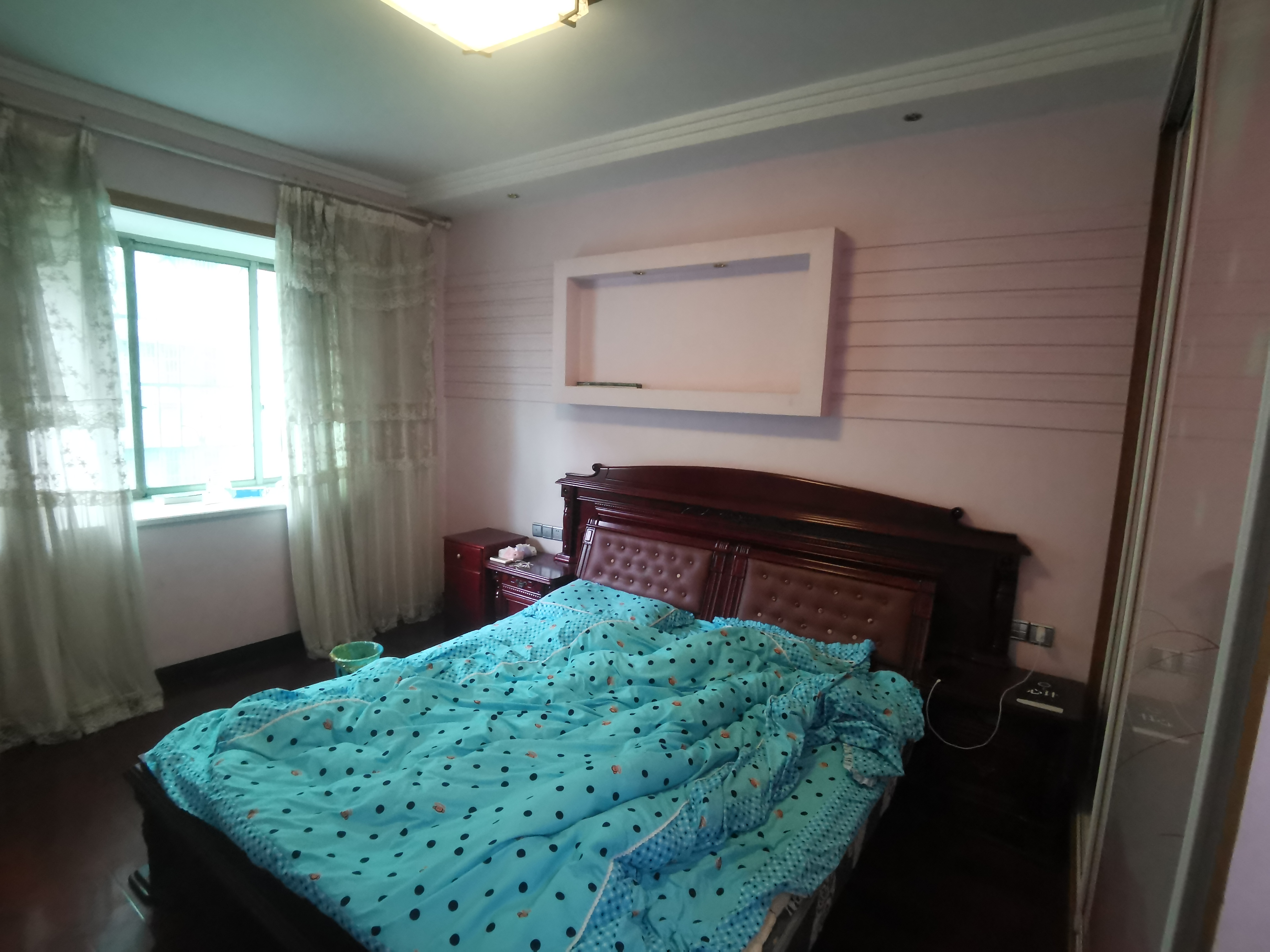 红旗花园 3室2厅2卫 60.00万 红旗花园 3室2厅2卫 60.00万室内图