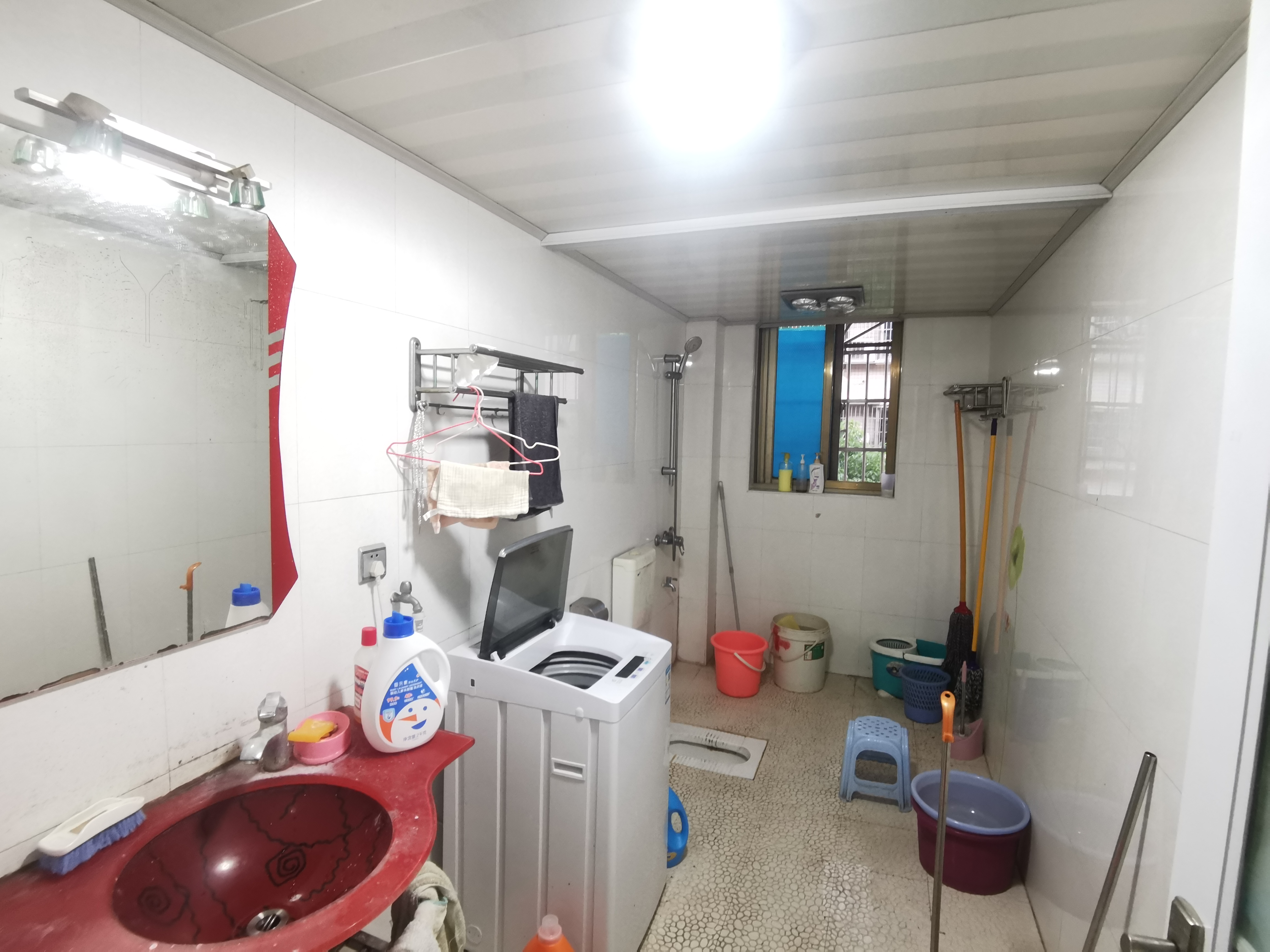 红旗花园 3室2厅2卫 60.00万 红旗花园 3室2厅2卫 60.00万室内图