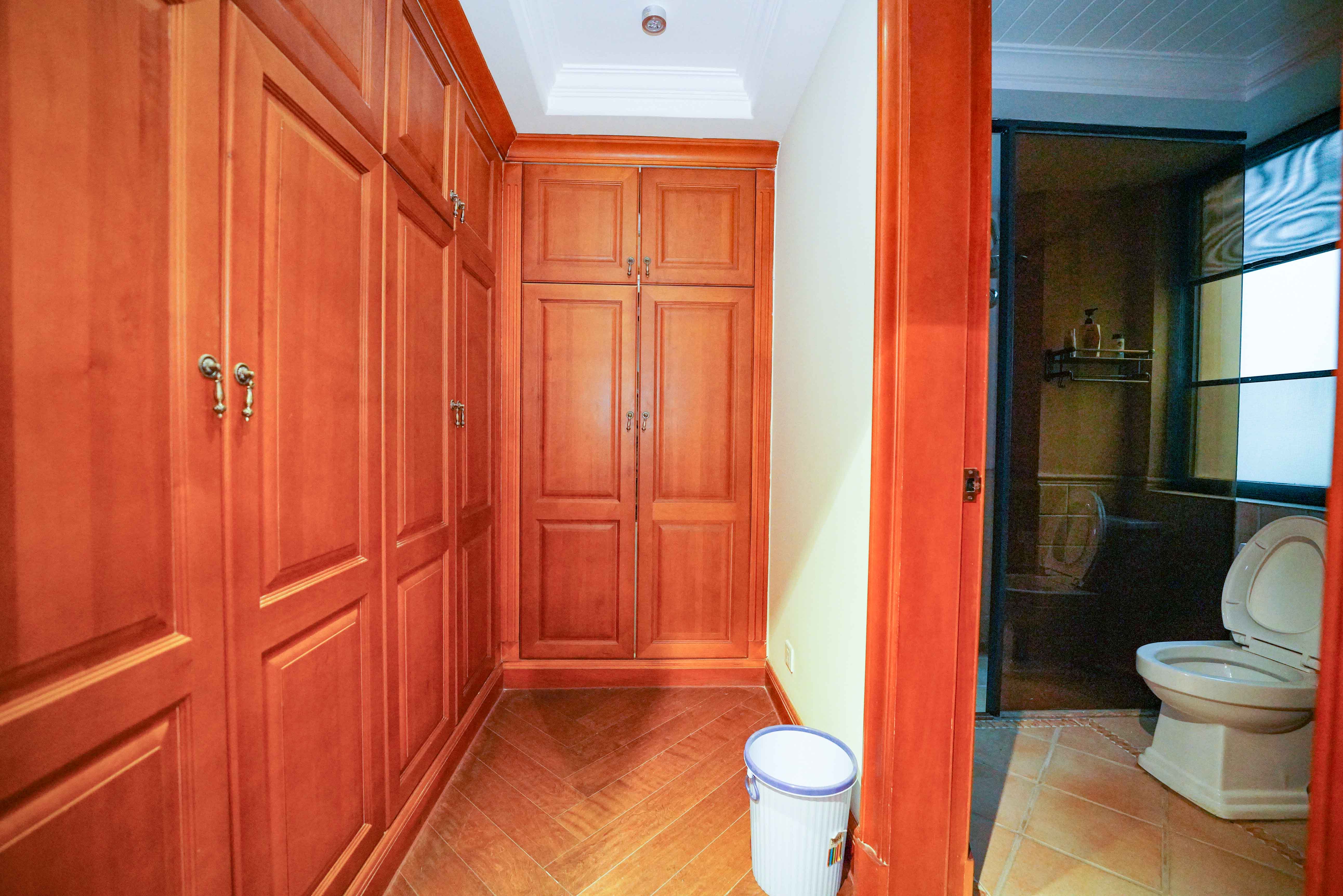 海伦堡爱ME城市 5室2厅3卫 238.00万 海伦堡爱ME城市 5室2厅3卫 238.00万阳台