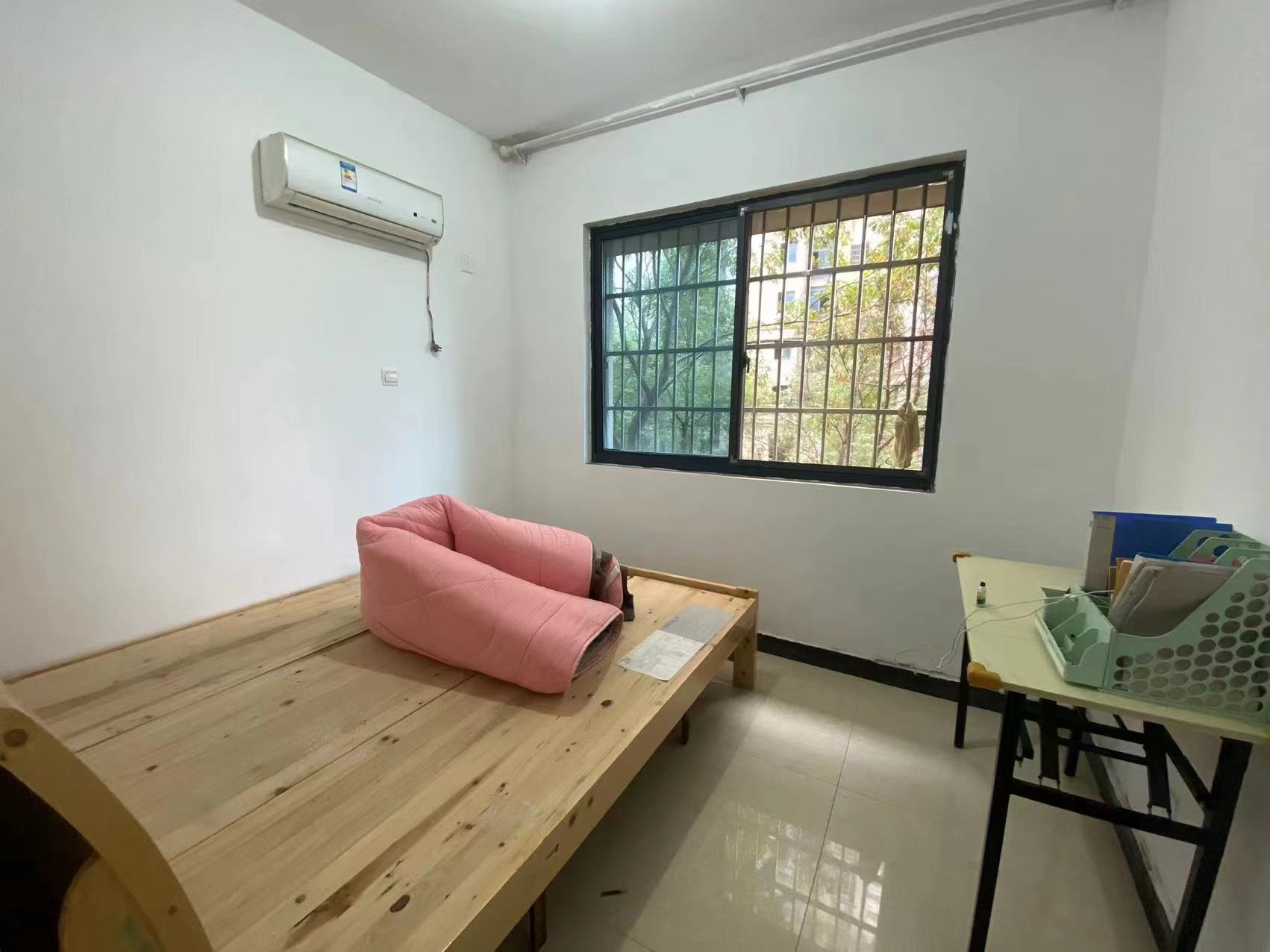 百江花园 1室1厅1卫 32.0万 百江花园 1室1厅1卫 32.0万室内图