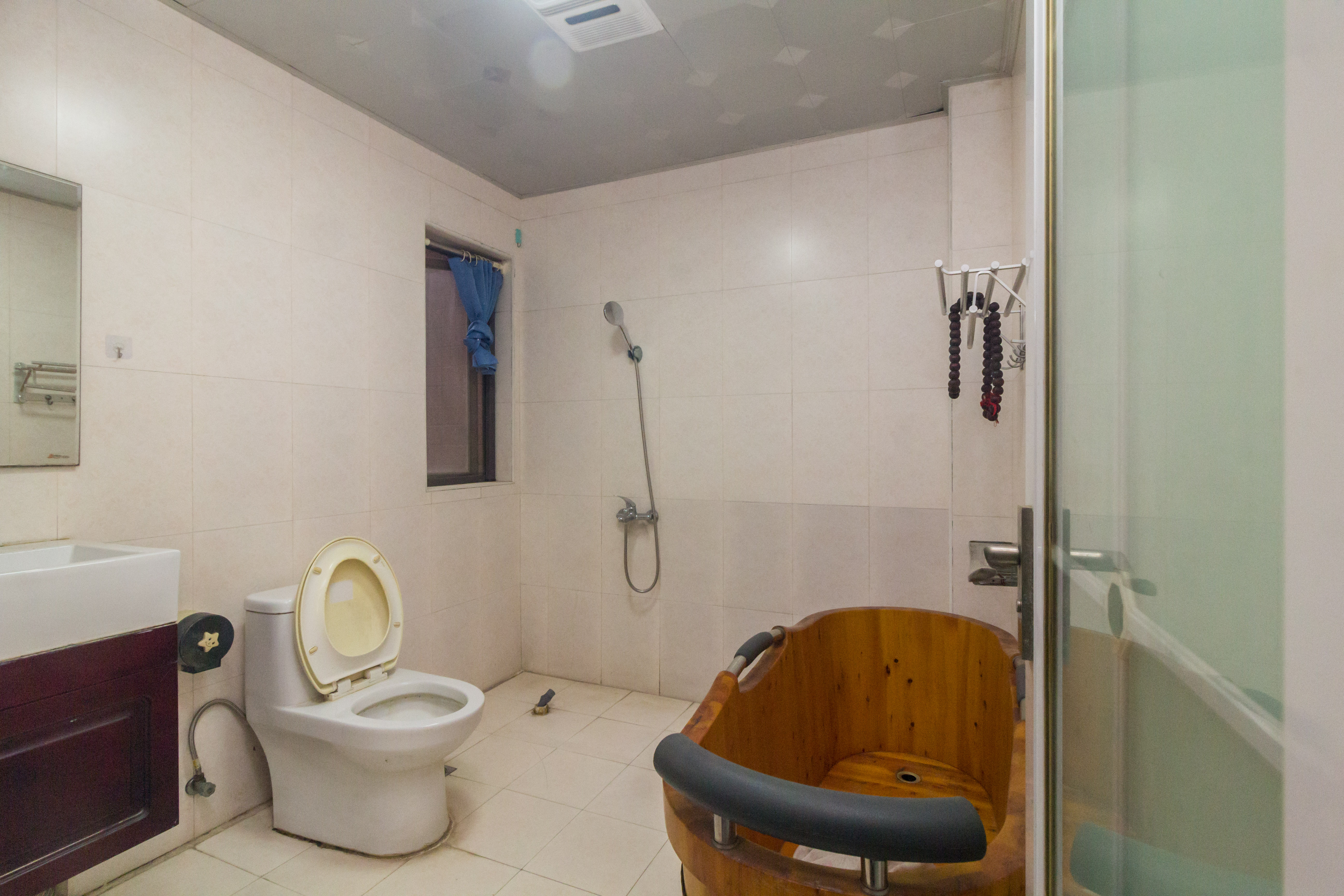 湖南有色地质勘查局宿舍(榔梨镇)  4室2厅2卫    109.48万 湖南有色地质勘查局宿舍(榔梨镇)  4室2厅2卫    109.48万卫生间